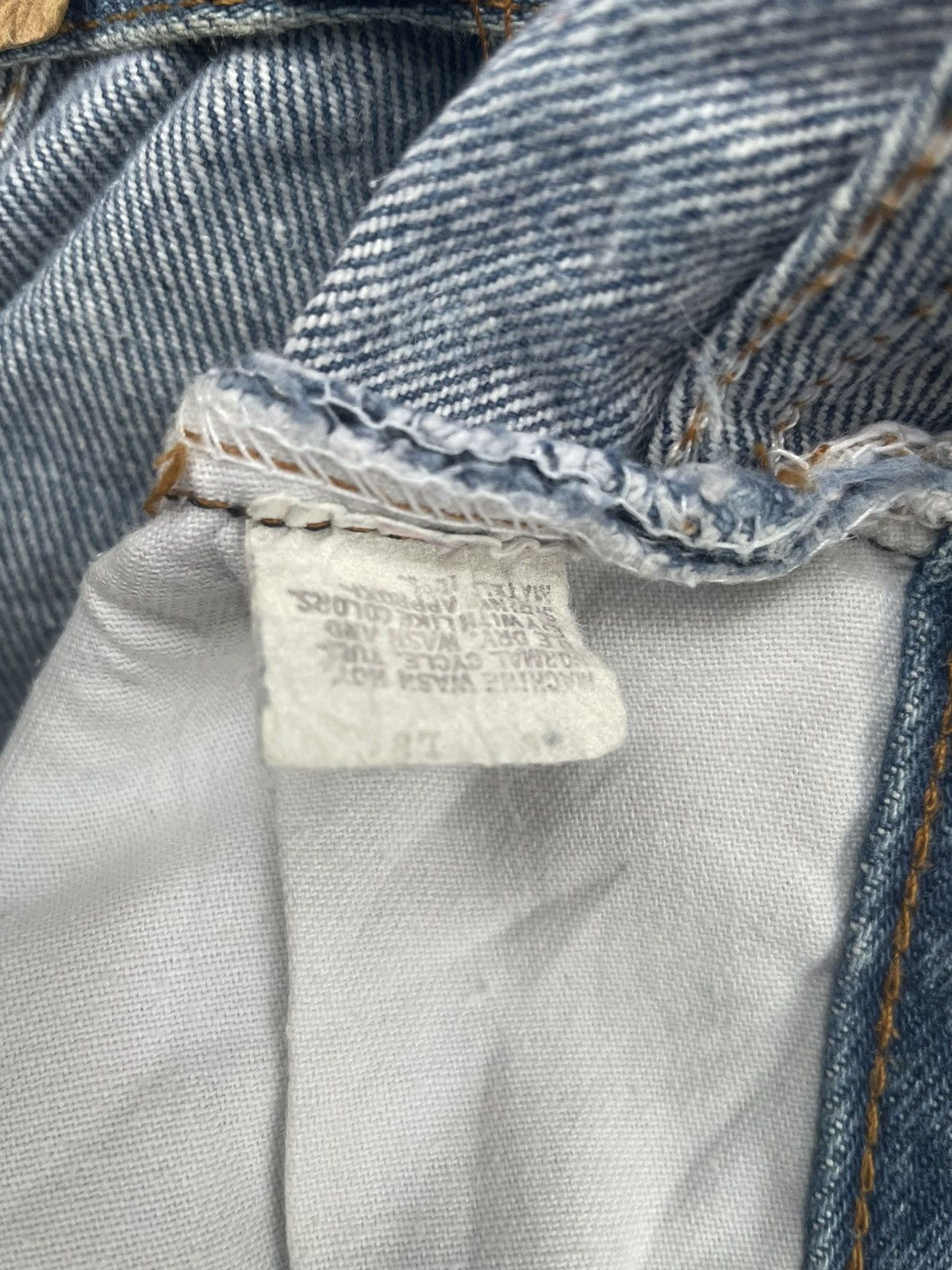 Levi's × Vintage Vintage Levi’s 501 e 1984 Usa Stone Wash Size US 28 / EU 44 - 12 Thumbnail