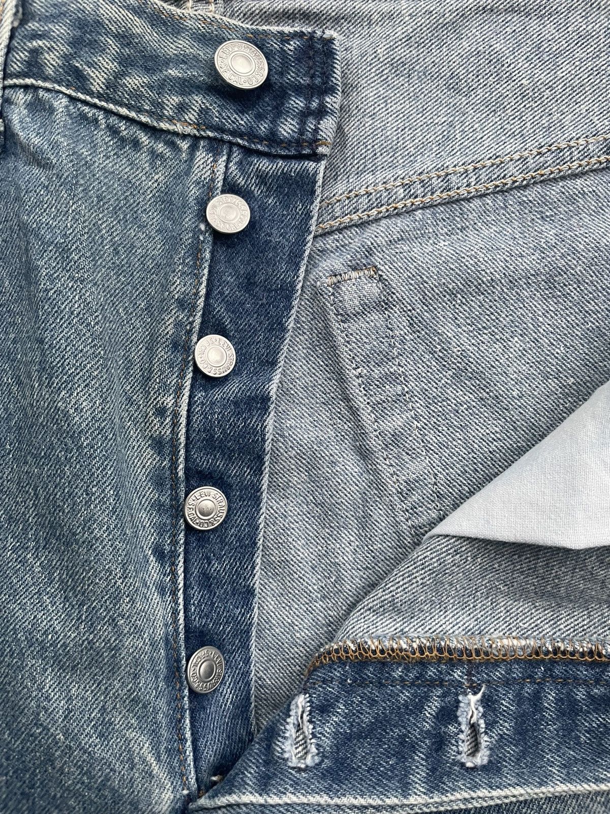 Levi's Levi’s 501 e 1995 Stone Aging Wash Size US 36 / EU 52 - 19 Thumbnail