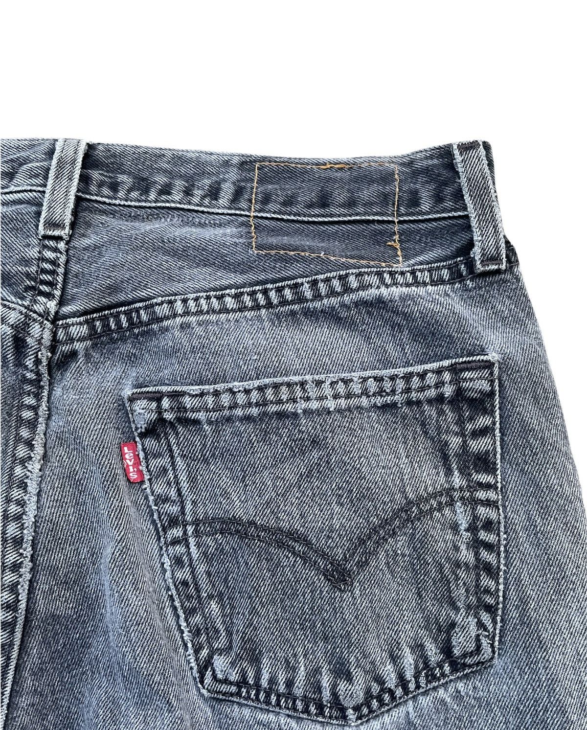Levi's × Vintage Vintage Levi’s 501 e 1999 Usa Aging Distressed Denim Size US 31 - 10 Thumbnail