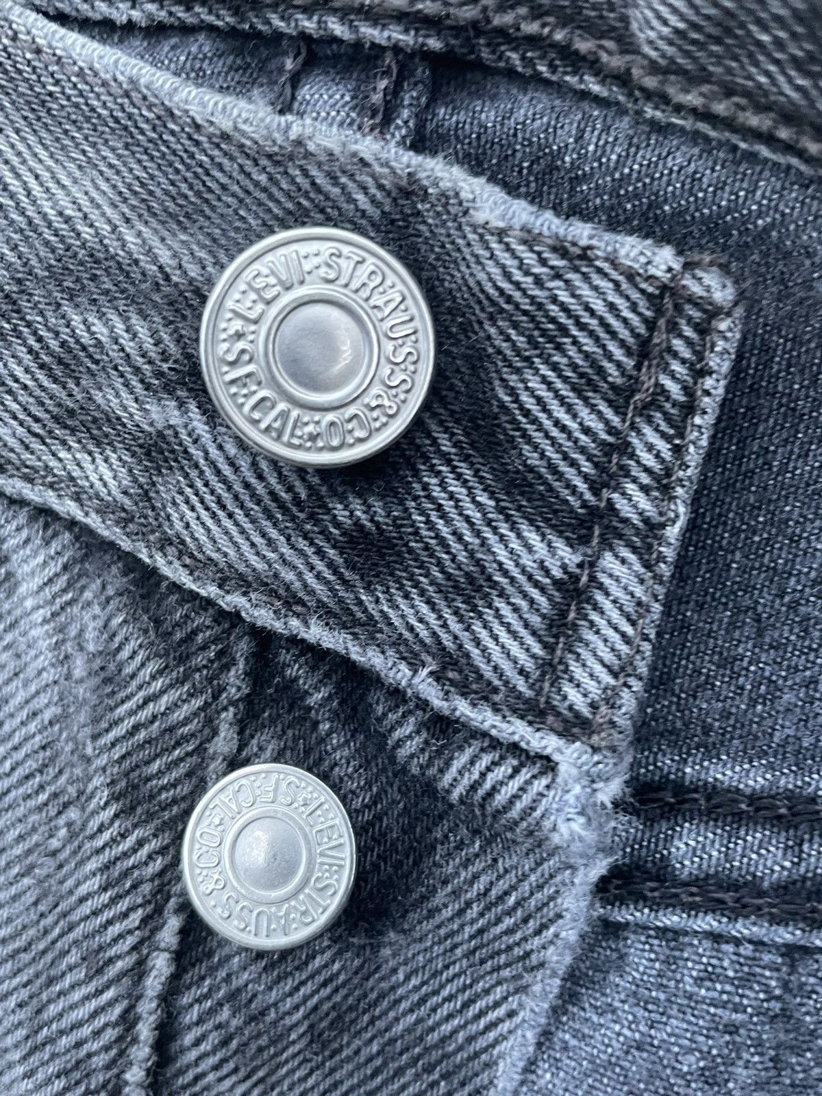 Levi's × Vintage Vintage Levi’s 501 e 1999 Usa Aging Distressed Denim Size US 31 - 15 Thumbnail