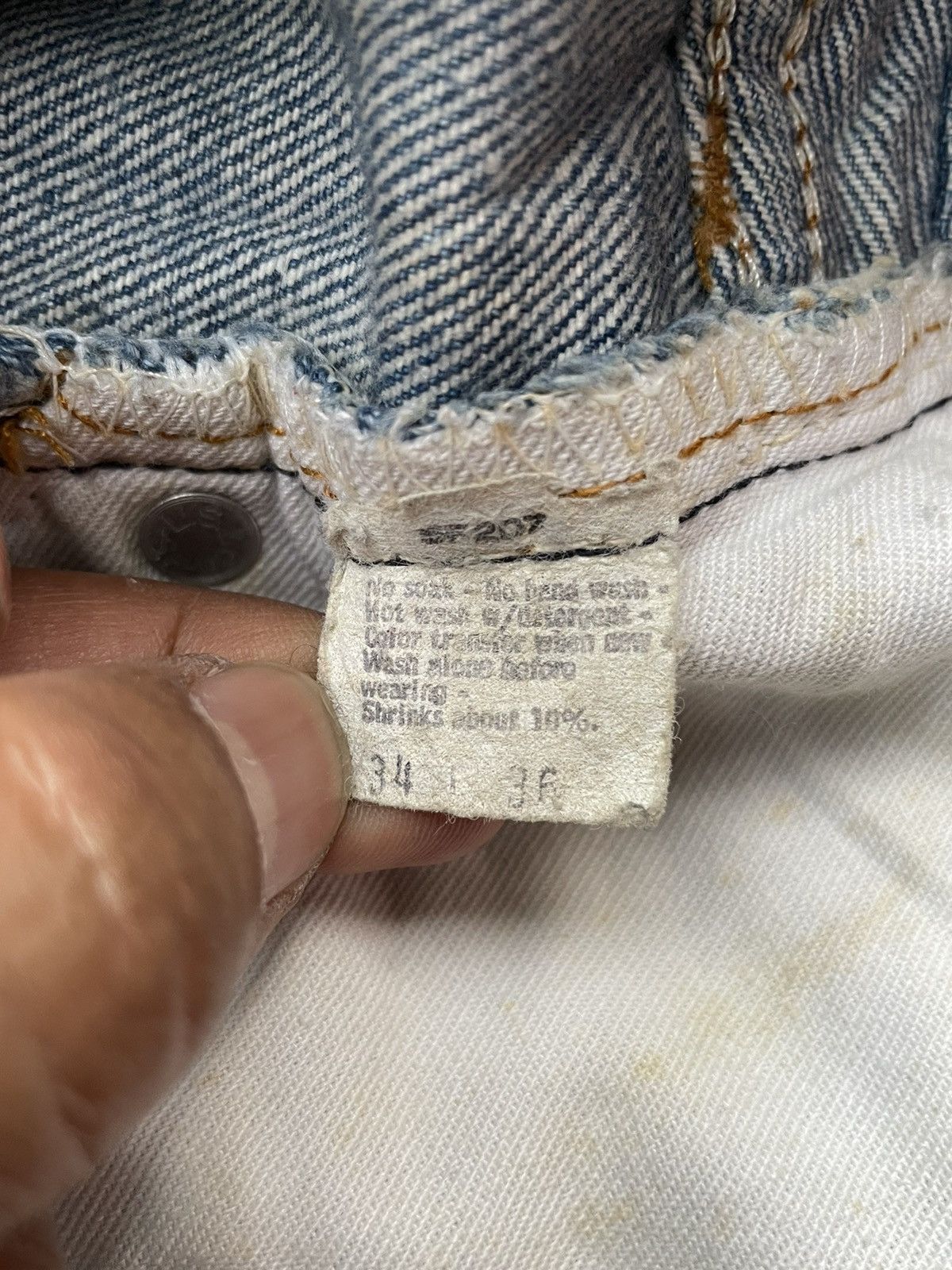 Levi's Vintage 1983 Levis 501 e Usa Faded Distresed Size US 33 - 16 Thumbnail