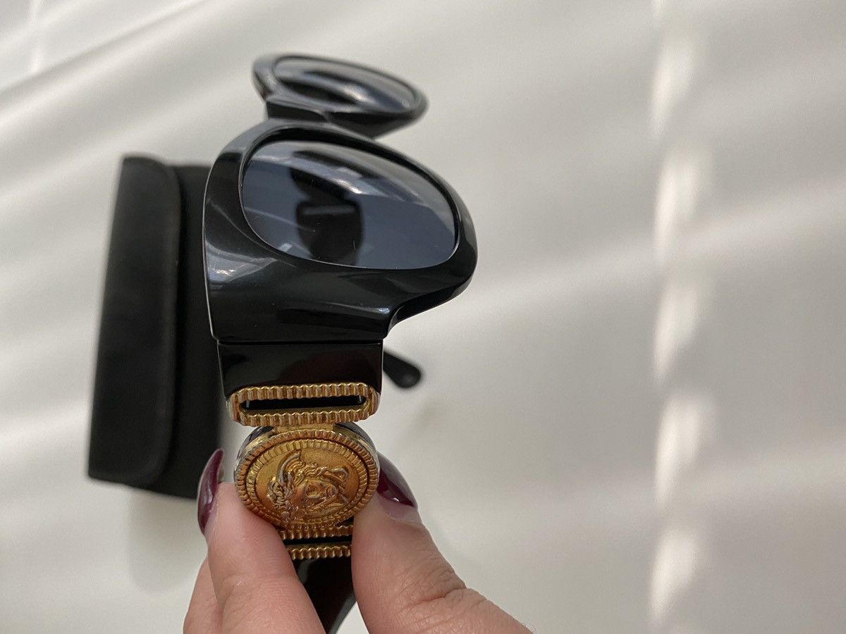 Versace × Vintage VINTAGE GIANNI VERSACE SUNGLASSES AS WORN BY BIGGIE SMALLS Size ONE SIZE - 6 Thumbnail