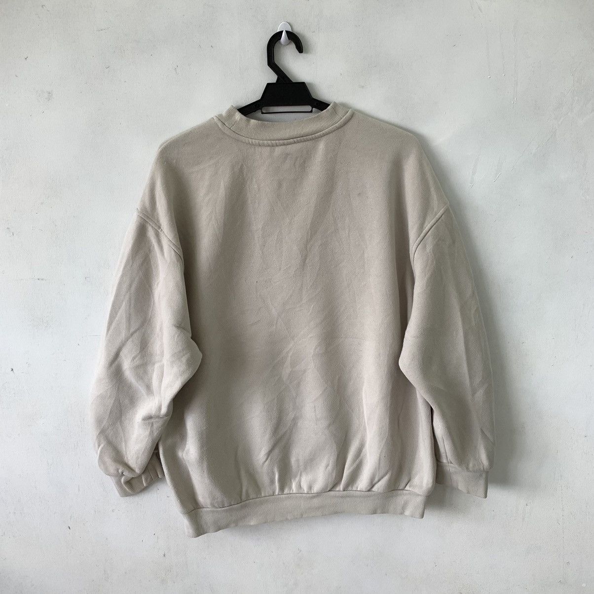 Cartoon Network × H&M Alice In Wonderland Crewneck Sweatshirt Size US M / EU 48-50 / 2 - 5 Thumbnail