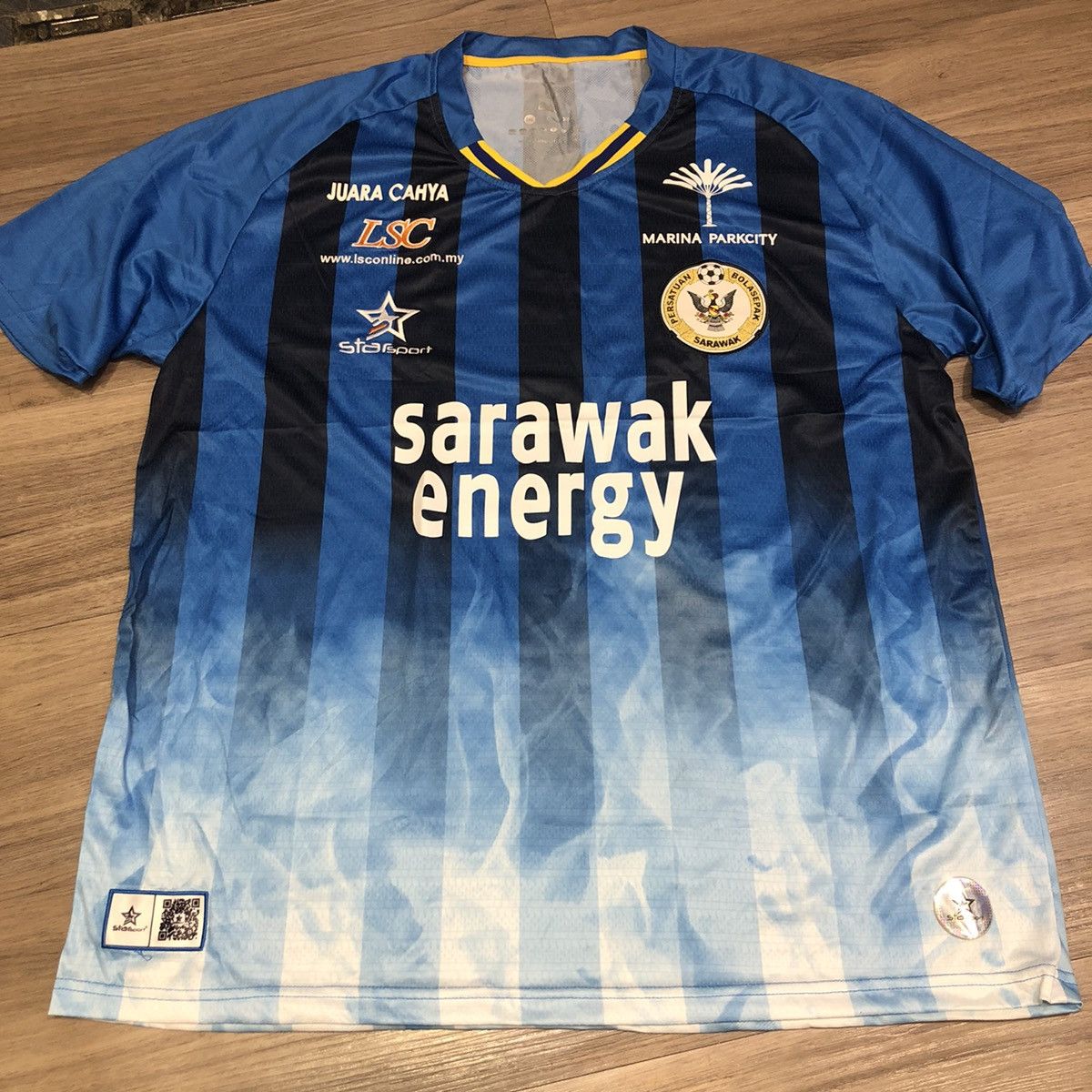 Persatuan bolasepak sarawak 14/15 away shirt