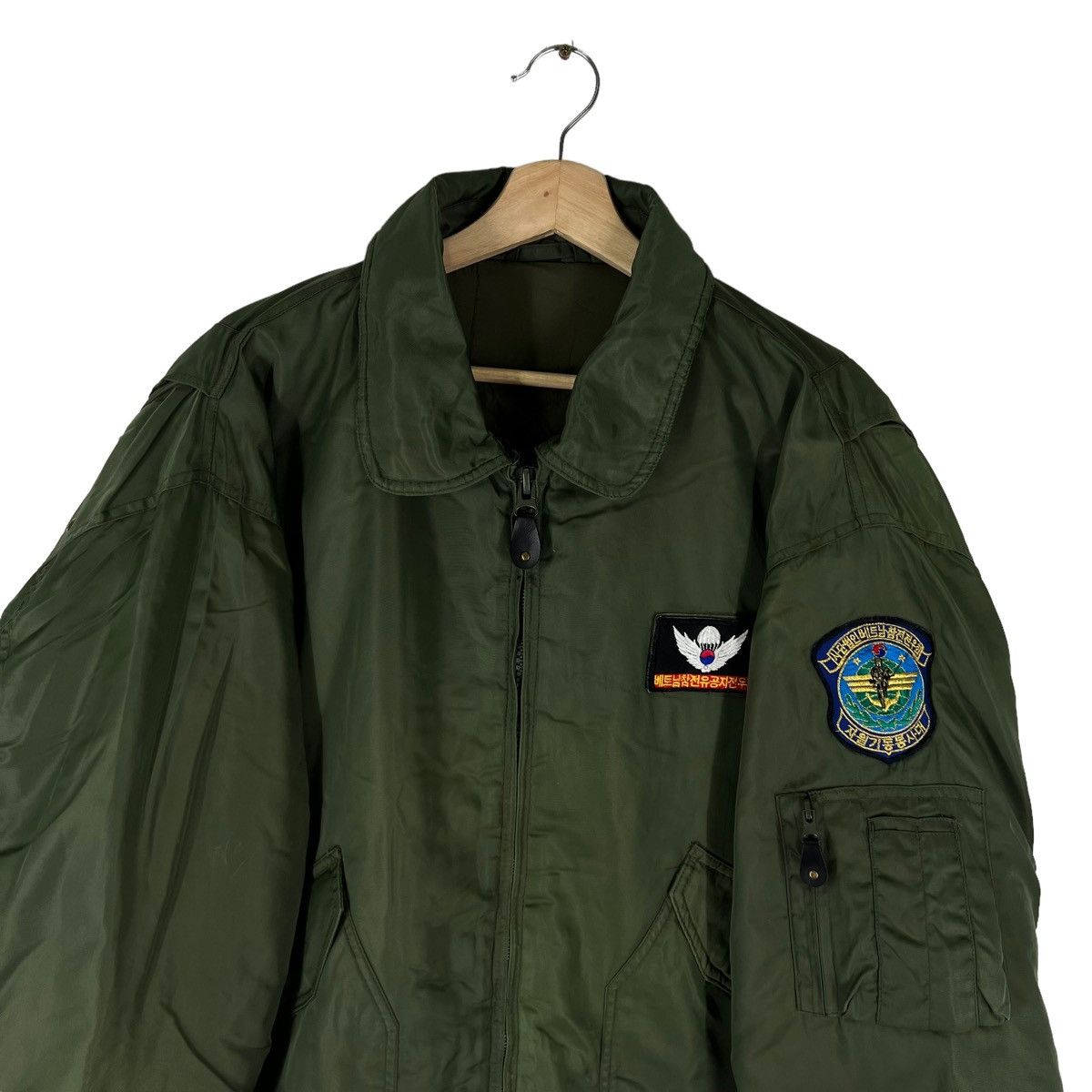 Toyo Enterprises VINTAGE BOMBER JACKET MIKITARY DESIGN FULL PATCHES US ISSUE Size US M / EU 48-50 / 2 - 2 Thumbnail