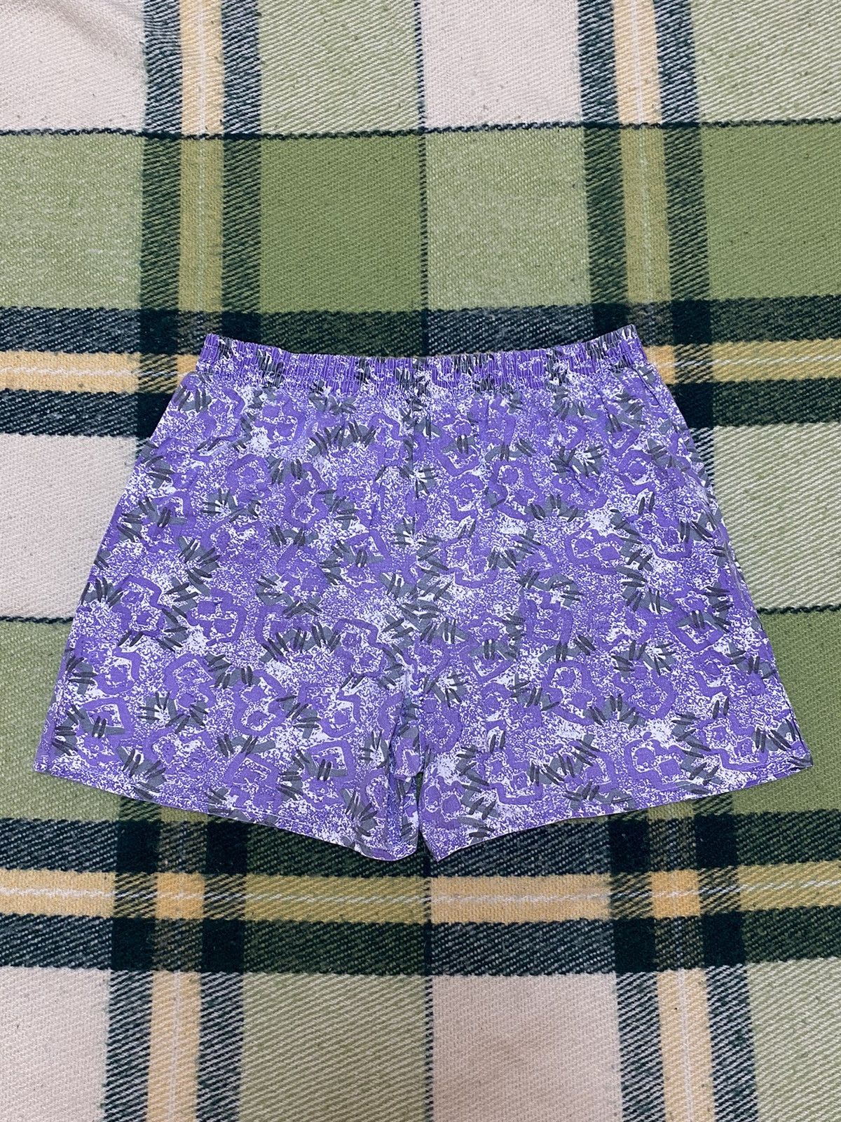 Vintage Vintage 90s art shorts streetwear Hawaiian style size L Size US 34 / EU 50 - 2 Thumbnail