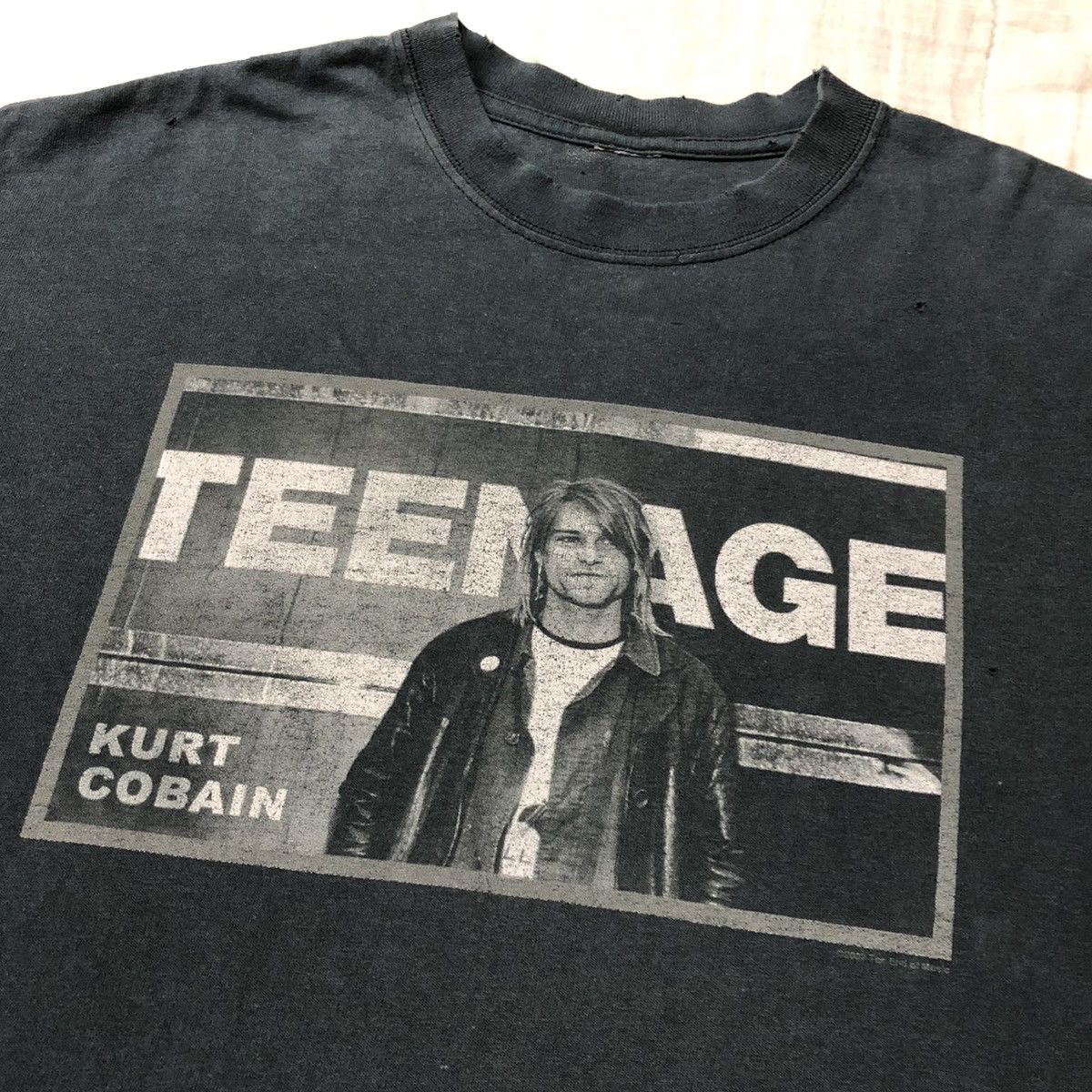 Band Tees Vintage Thrashed Faded 2002 Kurt Cobain Teenage T Shirt Size US L / EU 52-54 / 3 - 1 Thumbnail
