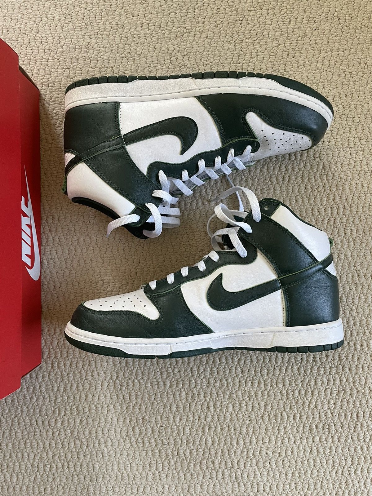 Nike Dunk High “Spartan Green”
