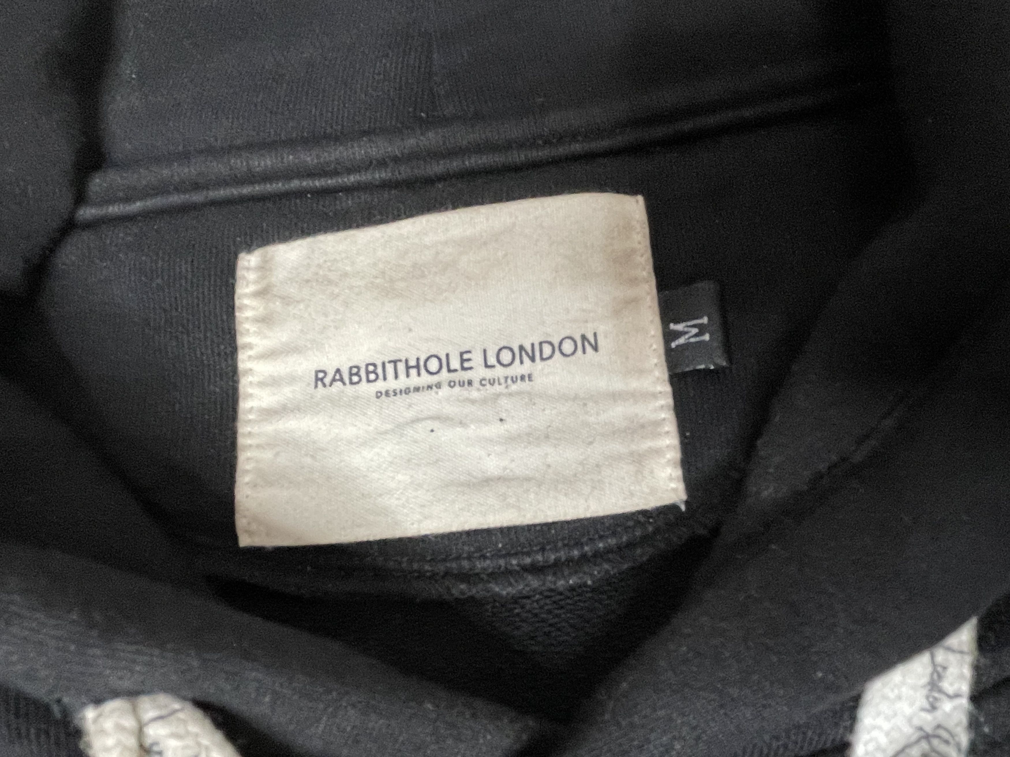 Rabbithole London Rabbithole London - Black cropped hoodie Size US M / EU 48-50 / 2 - 3 Thumbnail