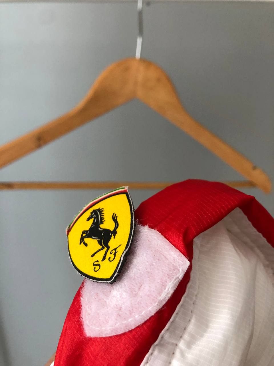 Ferrari × Puma VINTAGE PUMA X FERRARI WINDBREAKER WITH HOODIWLE RARE Size S / US 4 / IT 40 - 6 Thumbnail
