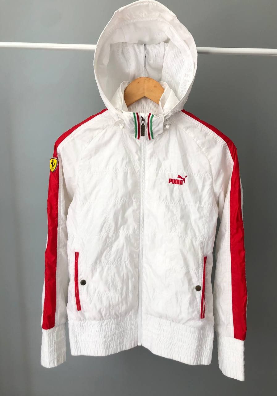 VINTAGE PUMA X FERRARI WINDBREAKER WITH HOODIWLE RARE