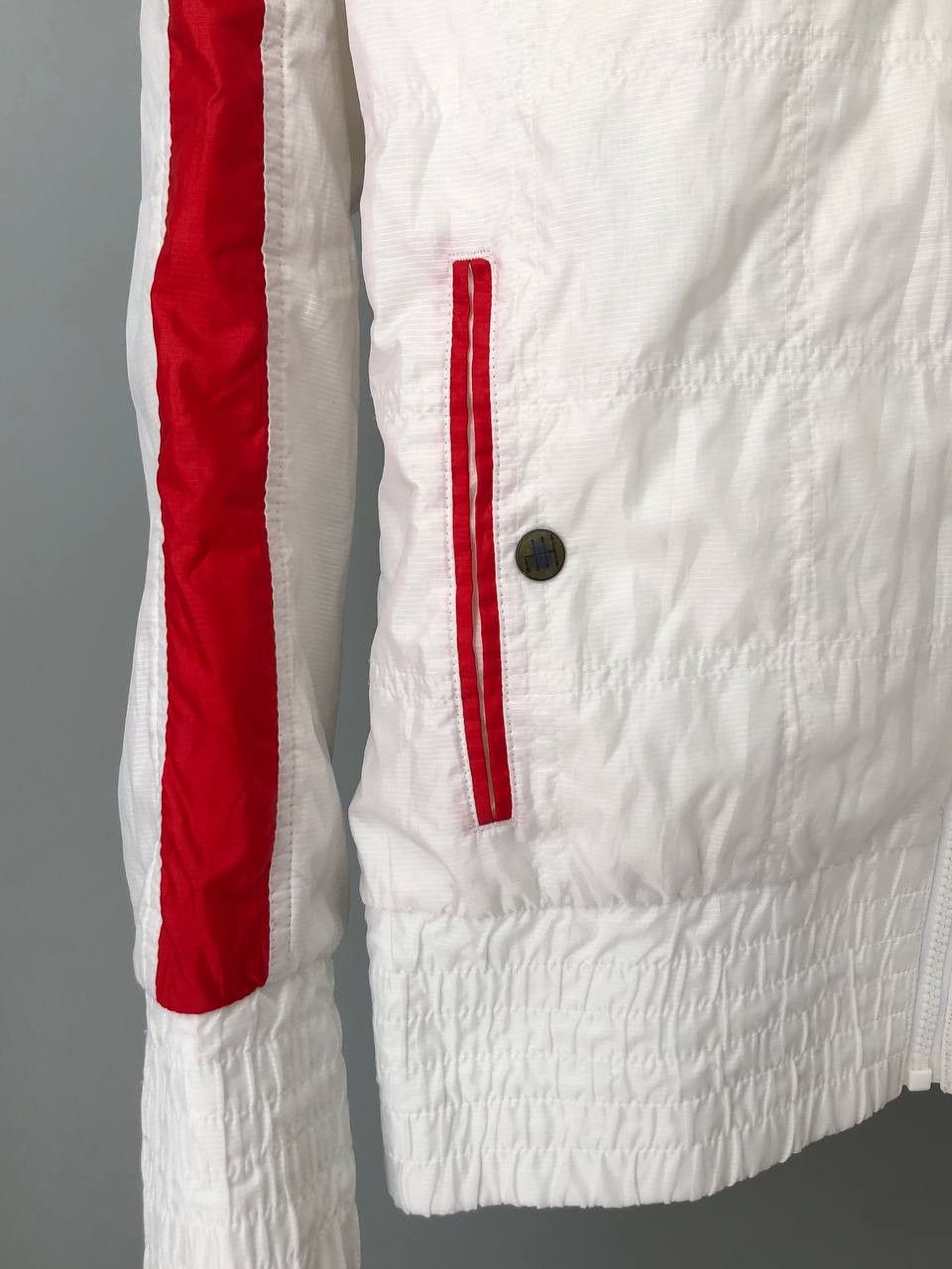 Ferrari × Puma VINTAGE PUMA X FERRARI WINDBREAKER WITH HOODIWLE RARE Size S / US 4 / IT 40 - 3 Thumbnail