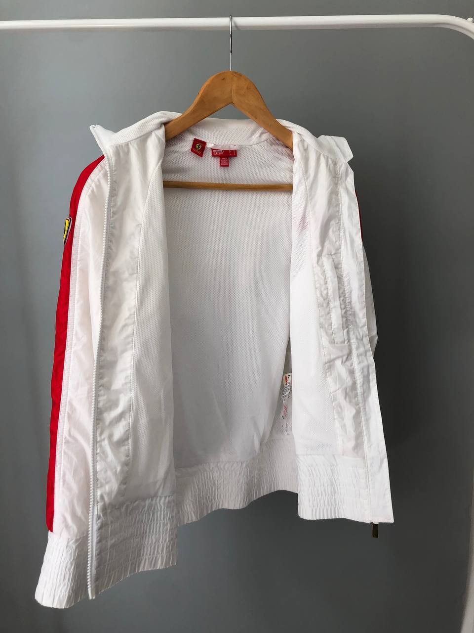Ferrari × Puma VINTAGE PUMA X FERRARI WINDBREAKER WITH HOODIWLE RARE Size S / US 4 / IT 40 - 12 Thumbnail