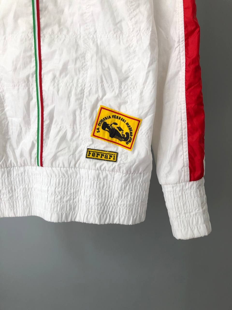 Ferrari × Puma VINTAGE PUMA X FERRARI WINDBREAKER WITH HOODIWLE RARE Size S / US 4 / IT 40 - 10 Thumbnail