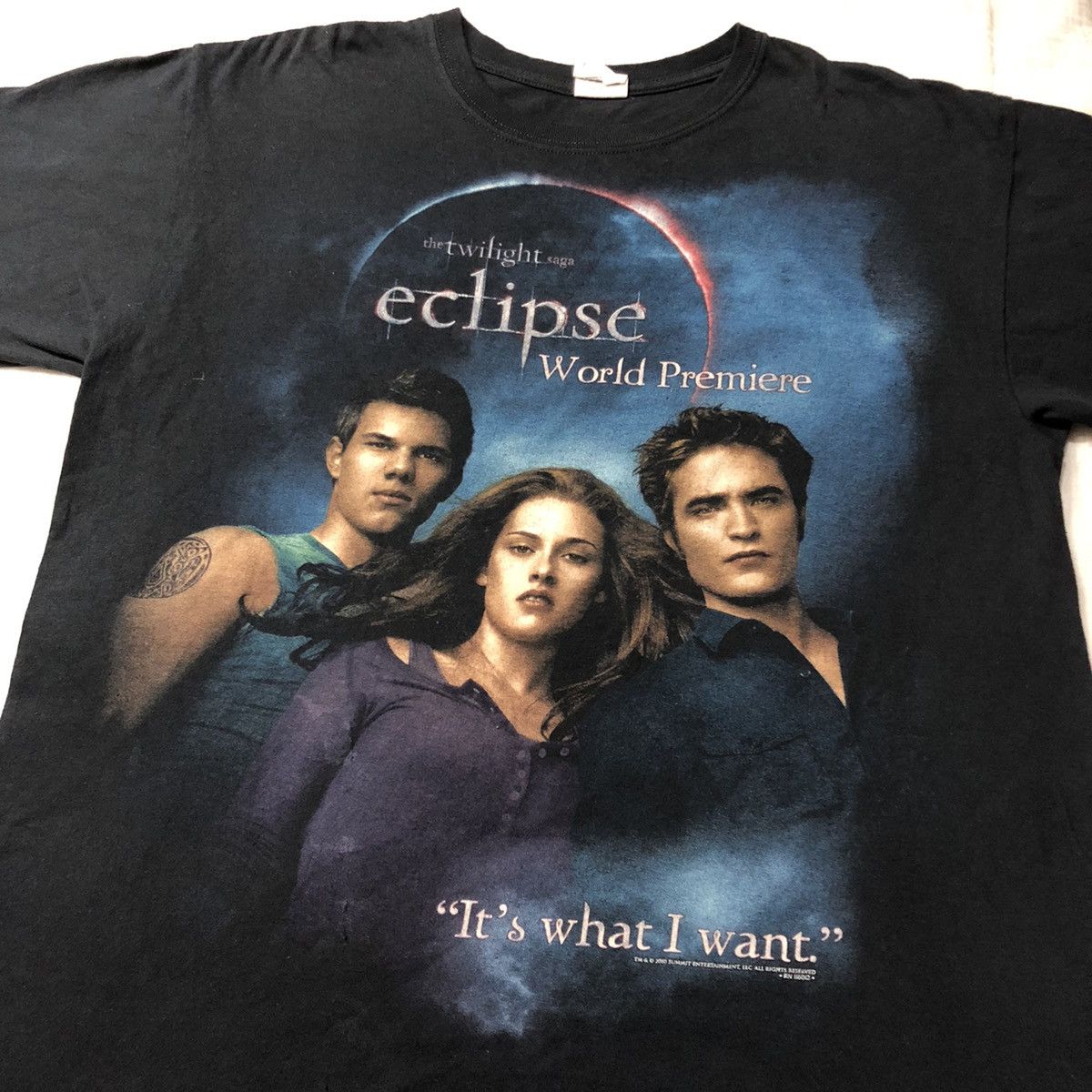 Vintage Vintage 2010 Twilight Eclipse T Shirt Size US L / EU 52-54 / 3 - 1 Thumbnail