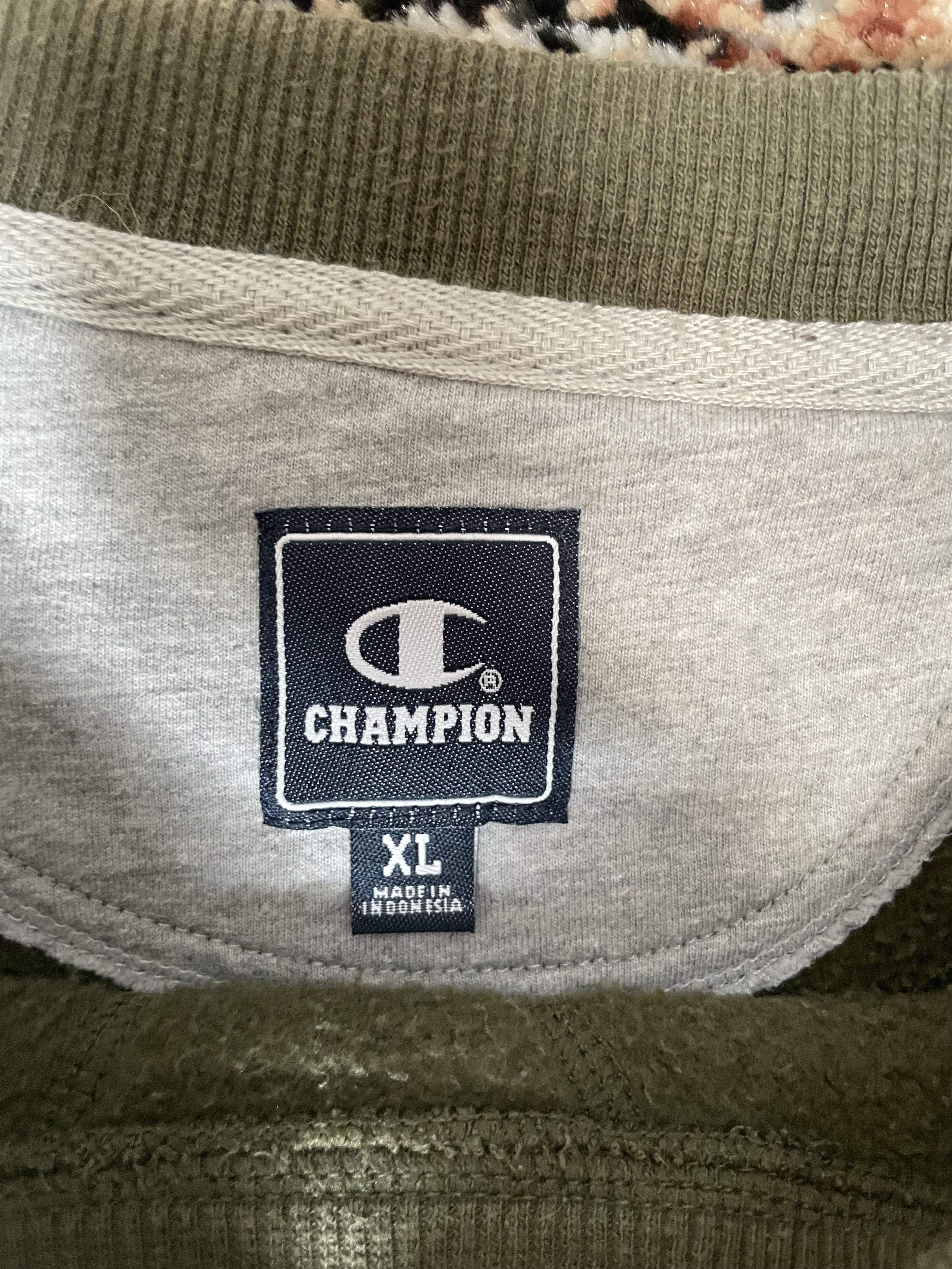 Champion CHAMPION - OLIVE GREEN SWEATER Size US XL / EU 56 / 4 - 3 Thumbnail