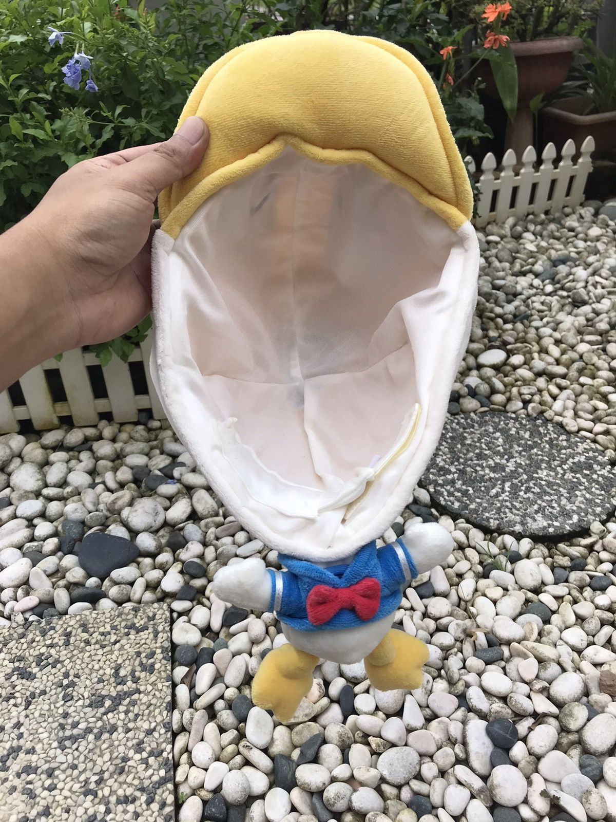 Disney × Japanese Brand COUPLE SET 💥 DONALD DUCK & DAISY WITH PLUSH BODY CAP HAT Size ONE SIZE - 13 Thumbnail