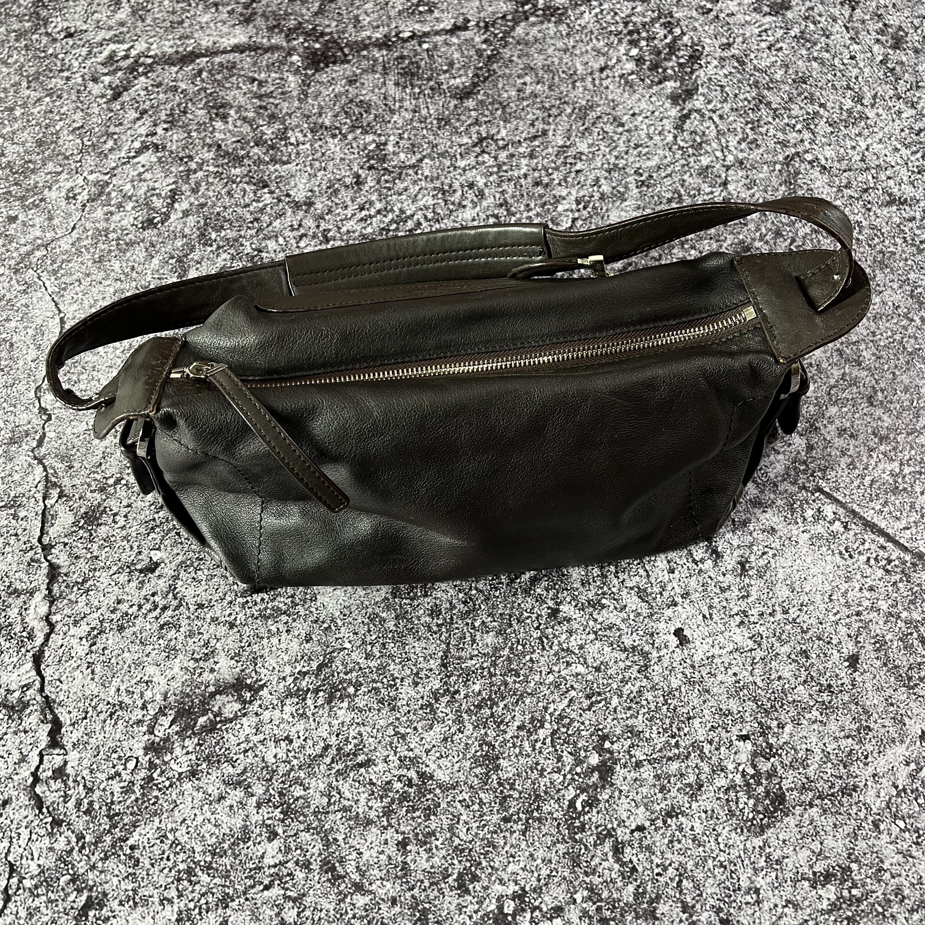 Salvatore Ferragamo Salvatore Ferragamo Handle Bags Leather Made in Italy Size ONE SIZE - 6 Thumbnail