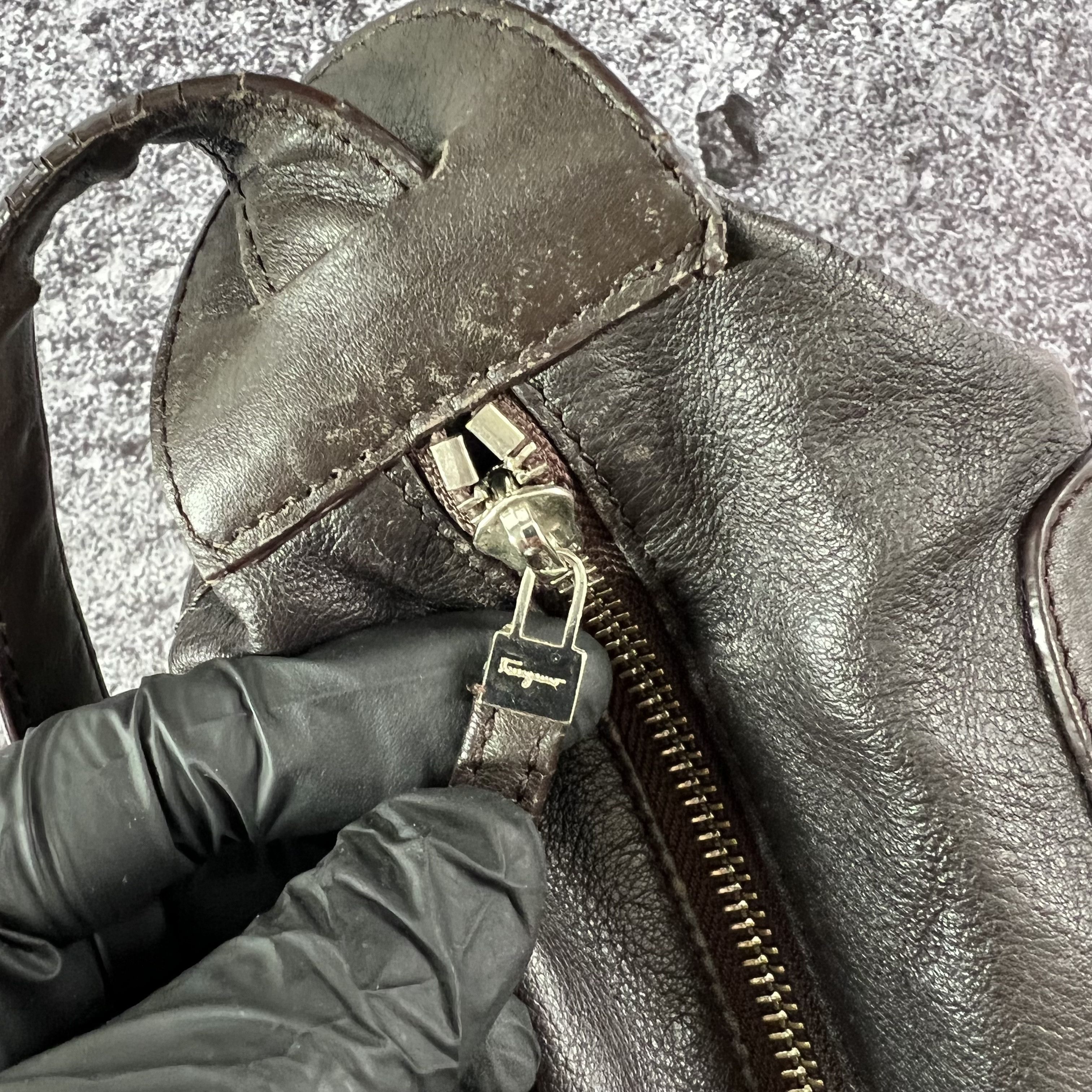 Salvatore Ferragamo Salvatore Ferragamo Handle Bags Leather Made in Italy Size ONE SIZE - 16 Thumbnail