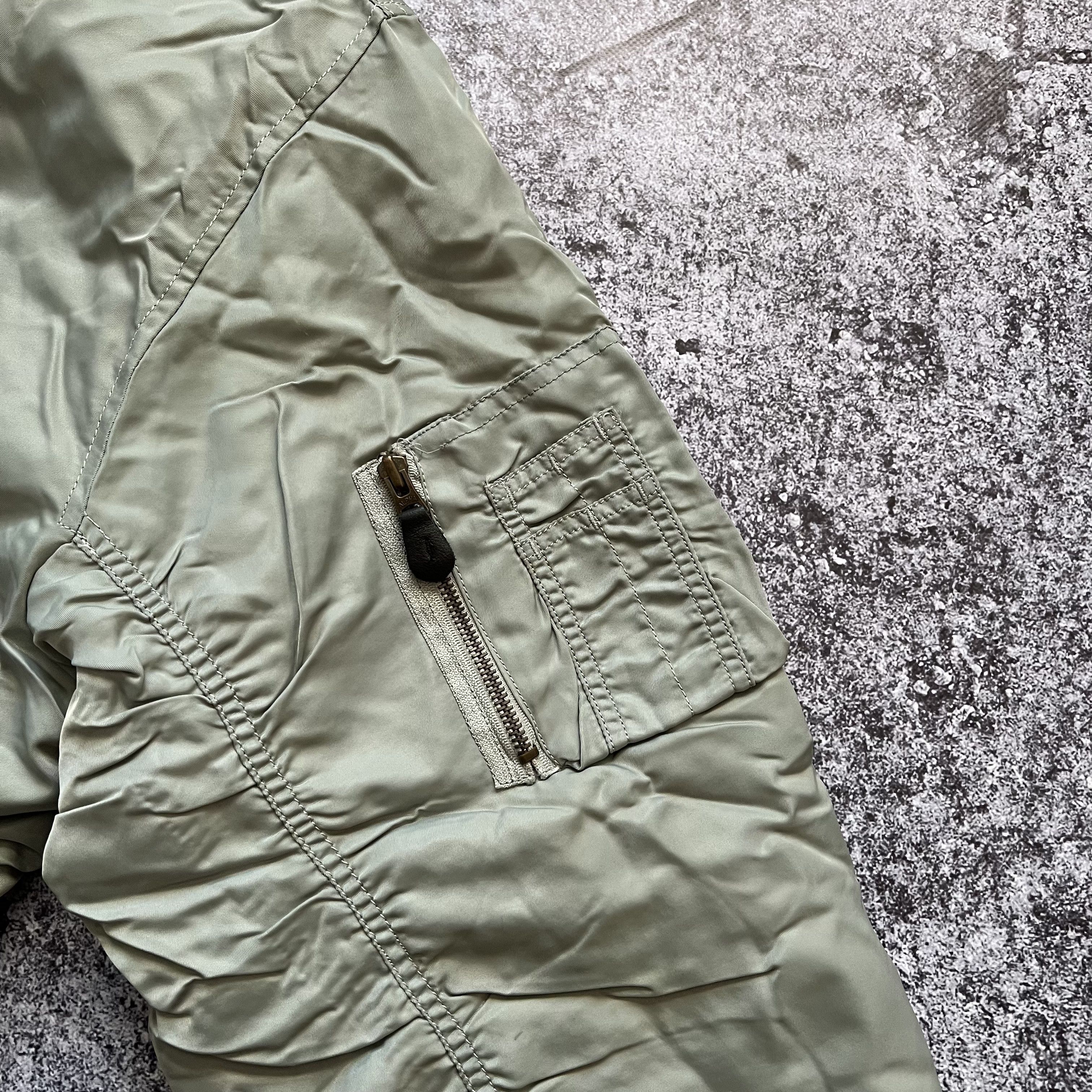 Alpha Industries Vintage Alpha Industries MA 1 Bomber Jacket Size L Size US L / EU 52-54 / 3 - 9 Thumbnail