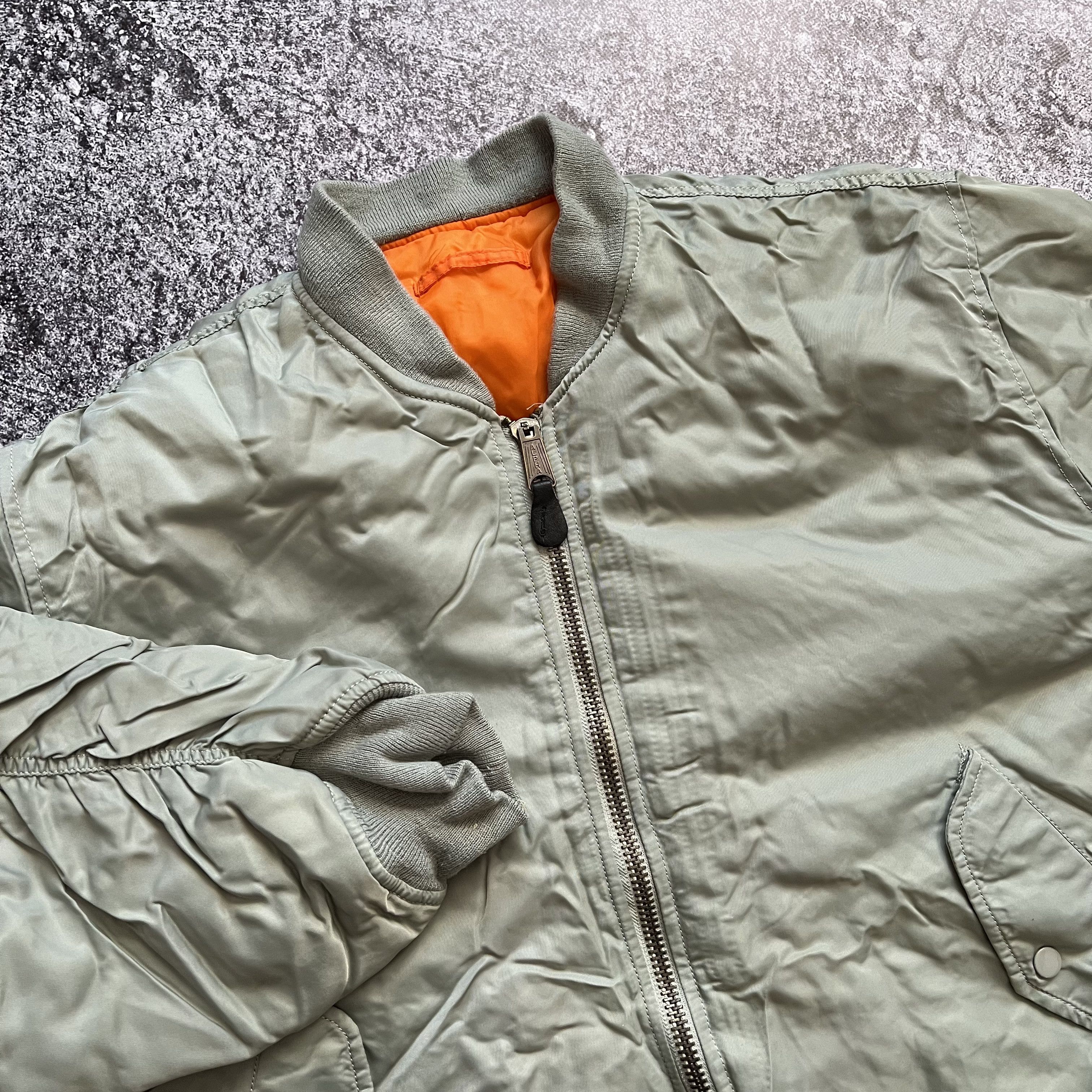 Alpha Industries Vintage Alpha Industries MA 1 Bomber Jacket Size L Size US L / EU 52-54 / 3 - 5 Thumbnail