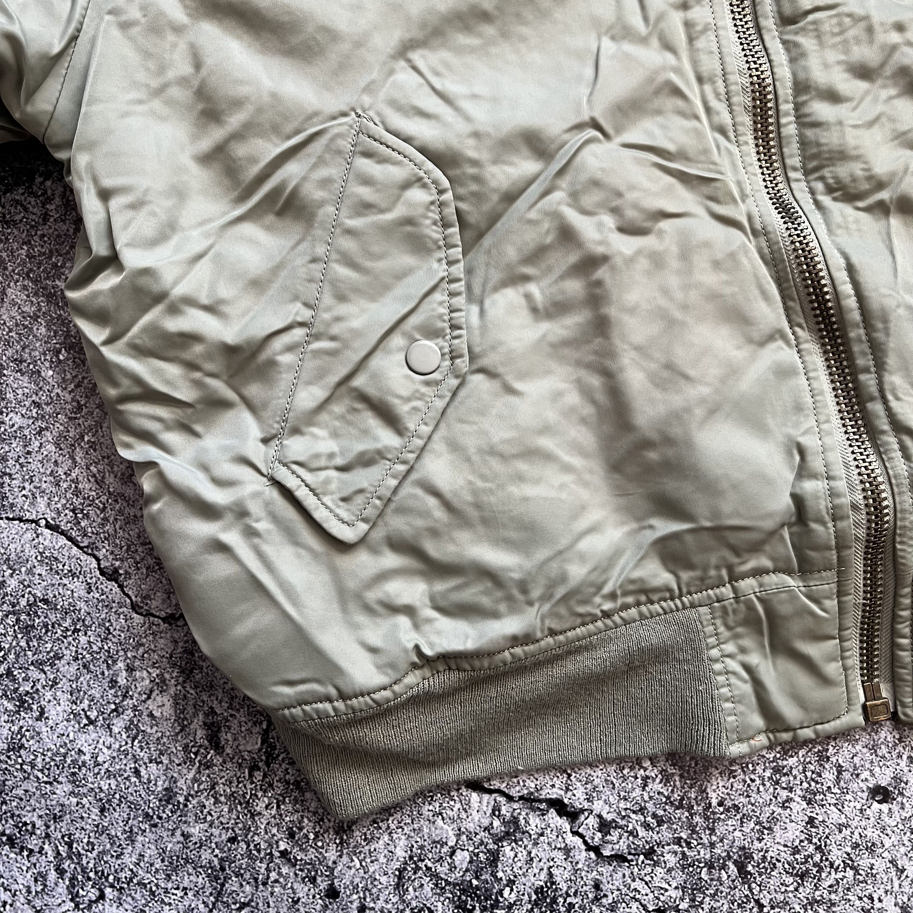 Alpha Industries Vintage Alpha Industries MA 1 Bomber Jacket Size L Size US L / EU 52-54 / 3 - 7 Thumbnail