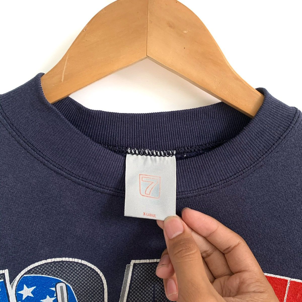 Logo 7 Vintage 90’s USA Basketball HOOPS Sweatshirt Size US XL / EU 56 / 4 - 6 Thumbnail