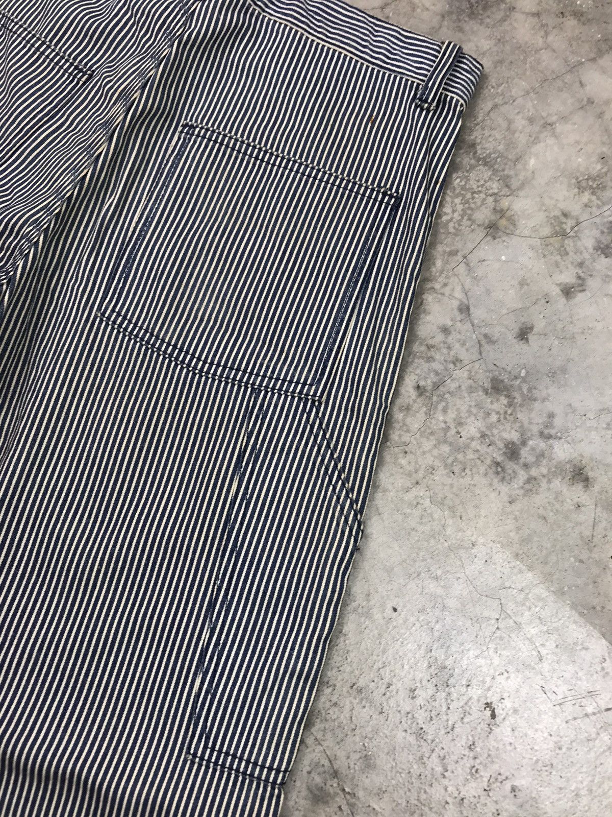 Oshkosh 🔥VINTAGE OSHKOSH CLASSICS HICKORY DENIM STRIPE Size US 31 - 12 Thumbnail