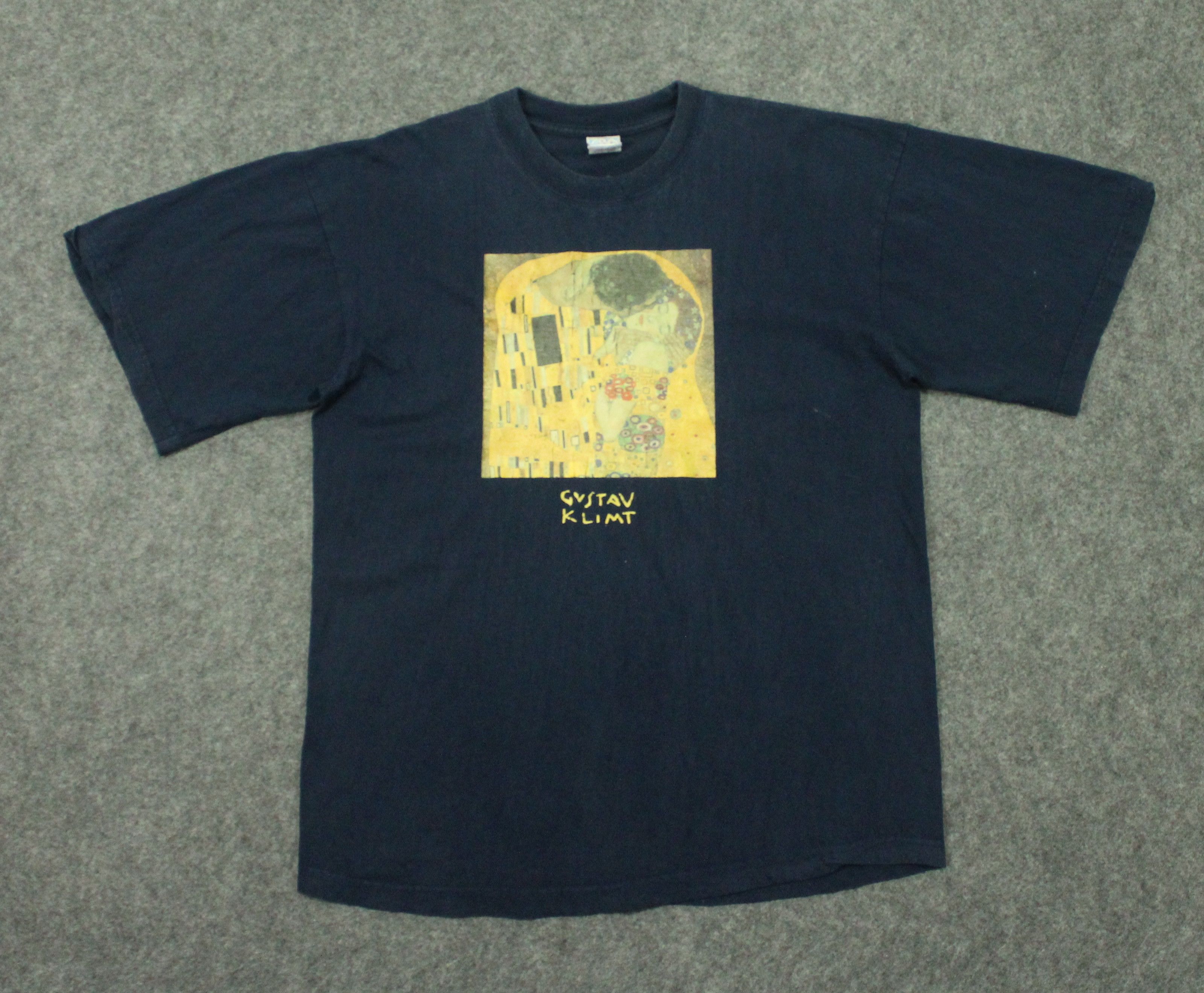Vintage Vintage GUSTAV KLIMT T Shirt Europe Distressed Printed Size US L / EU 52-54 / 3 - 7 Thumbnail