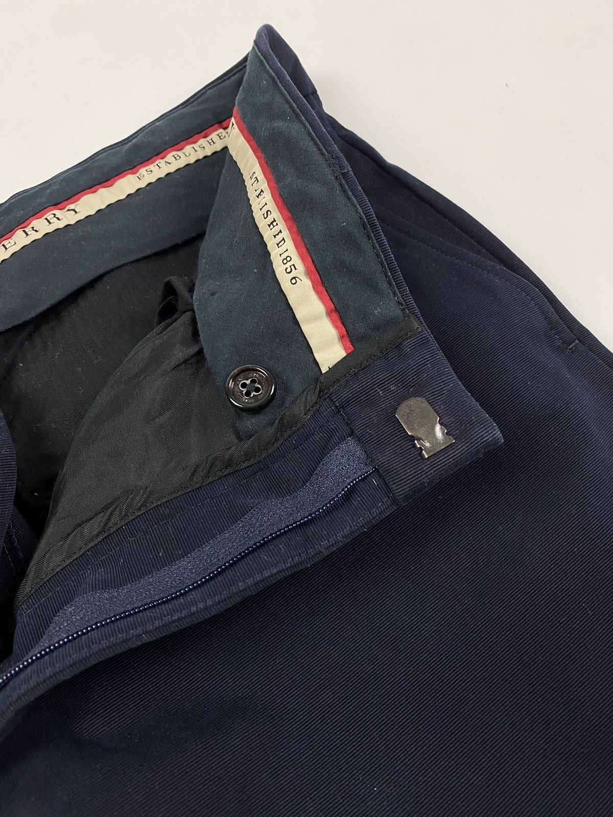Burberry Burberry London Chino Trousers Pants Size 35 Size US 35 - 13 Thumbnail