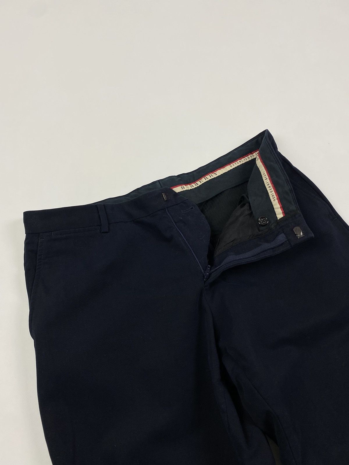 Burberry Burberry London Chino Trousers Pants Size 35 Size US 35 - 6 Thumbnail