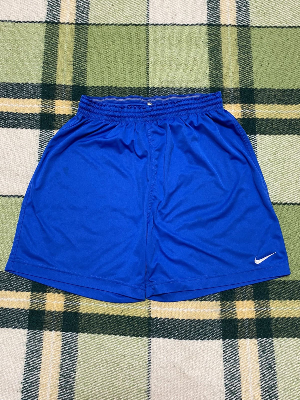 Nike Vintage Nike shorts streetwear swoosh casual y2k size L Size US 34 / EU 50 - 1 Thumbnail
