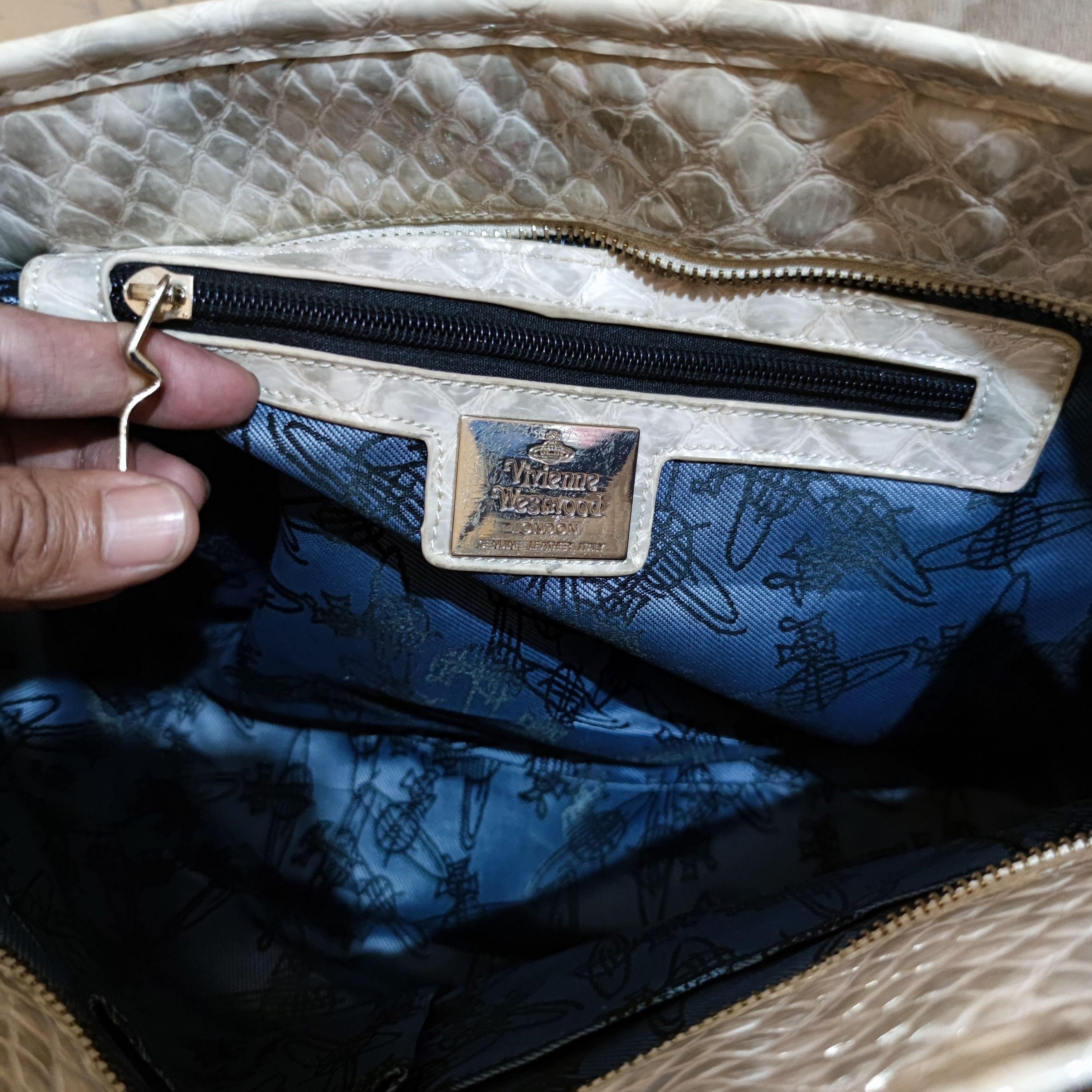 Vivienne Westwood Viviene Westwood Snake Leather Handbag Size ONE SIZE - 6 Thumbnail