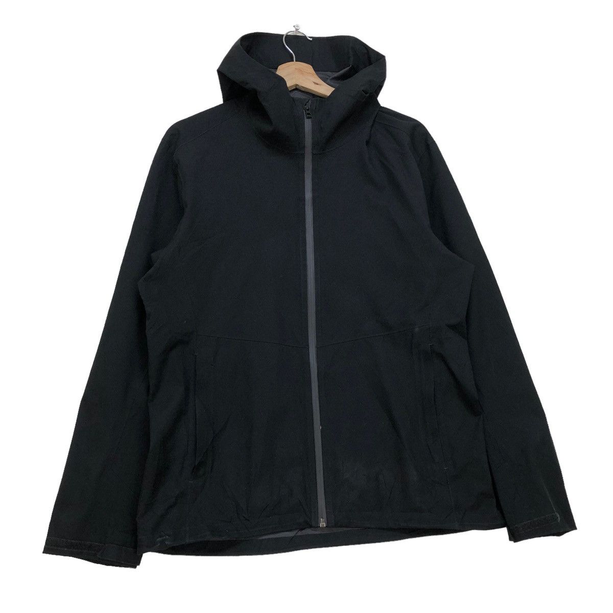 Uniqlo Uniqlo Size US L / EU 52-54 / 3 - 1 Thumbnail