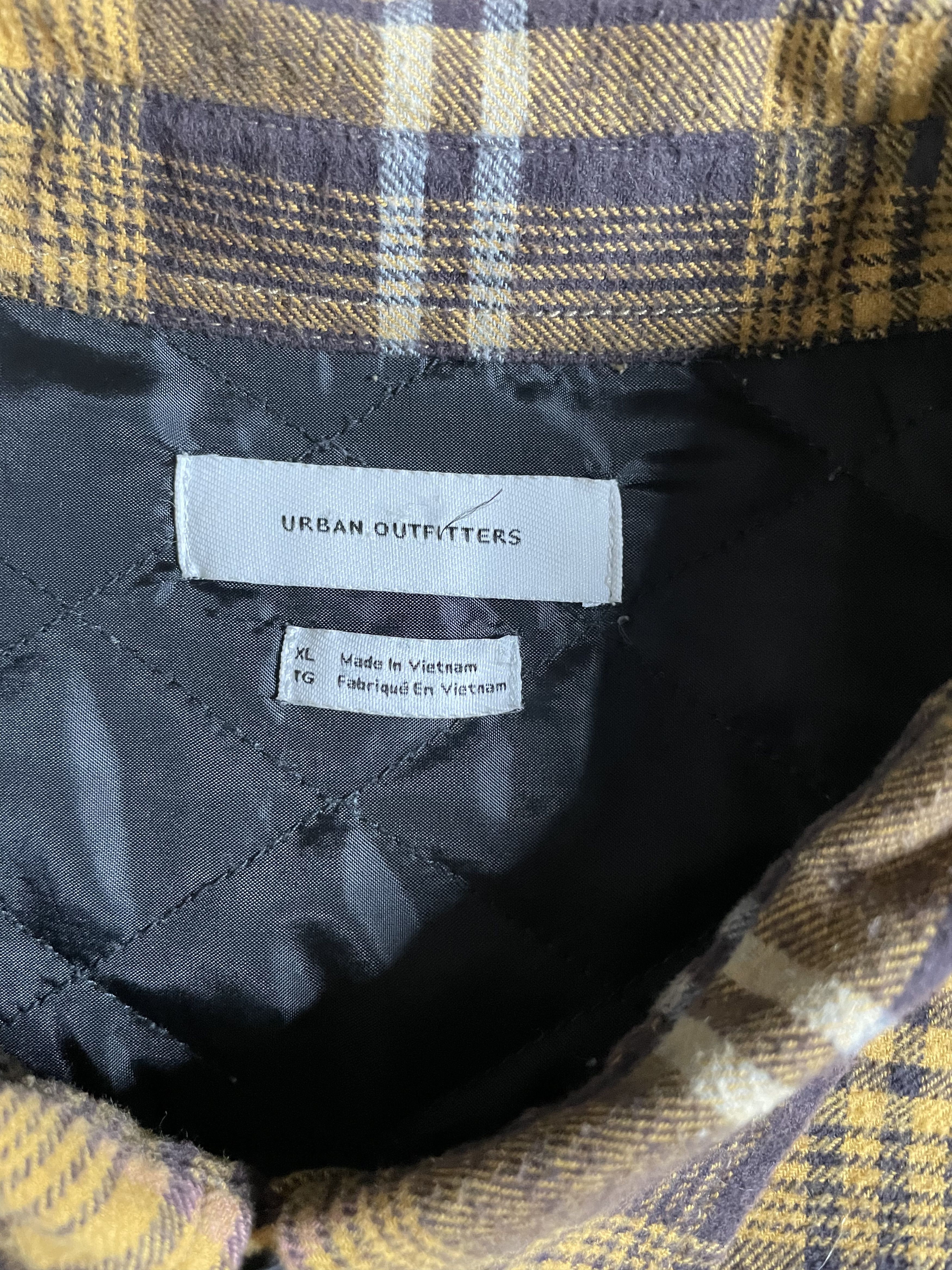 Urban Outfitters Urban Outfitters - black and yellow quilted flannel Size US XL / EU 56 / 4 - 3 Thumbnail