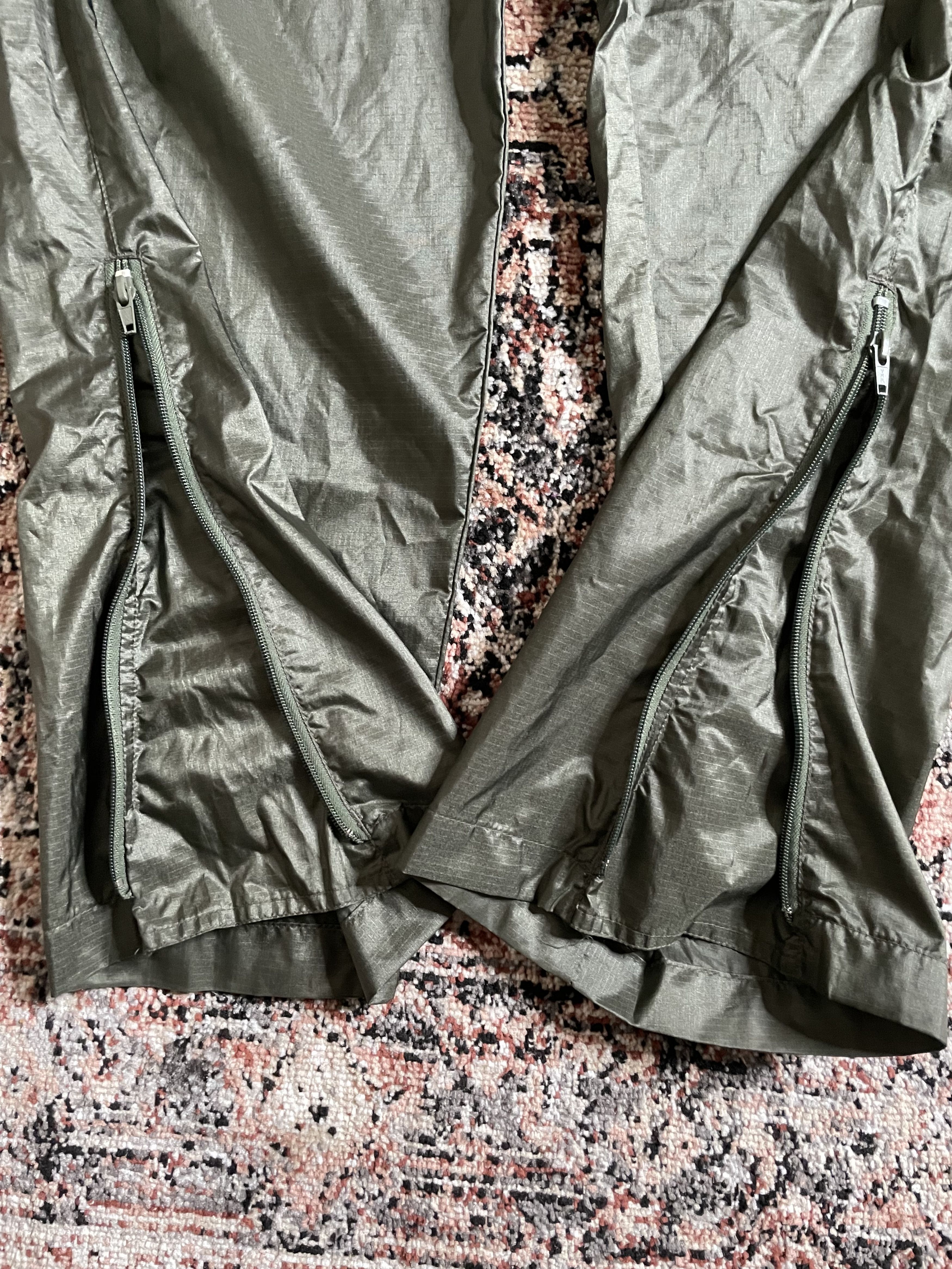 Eddie Bauer Eddie Bauer - Military green windbreaker(zipper/flare ankle) Size US 28 / EU 44 - 4 Thumbnail