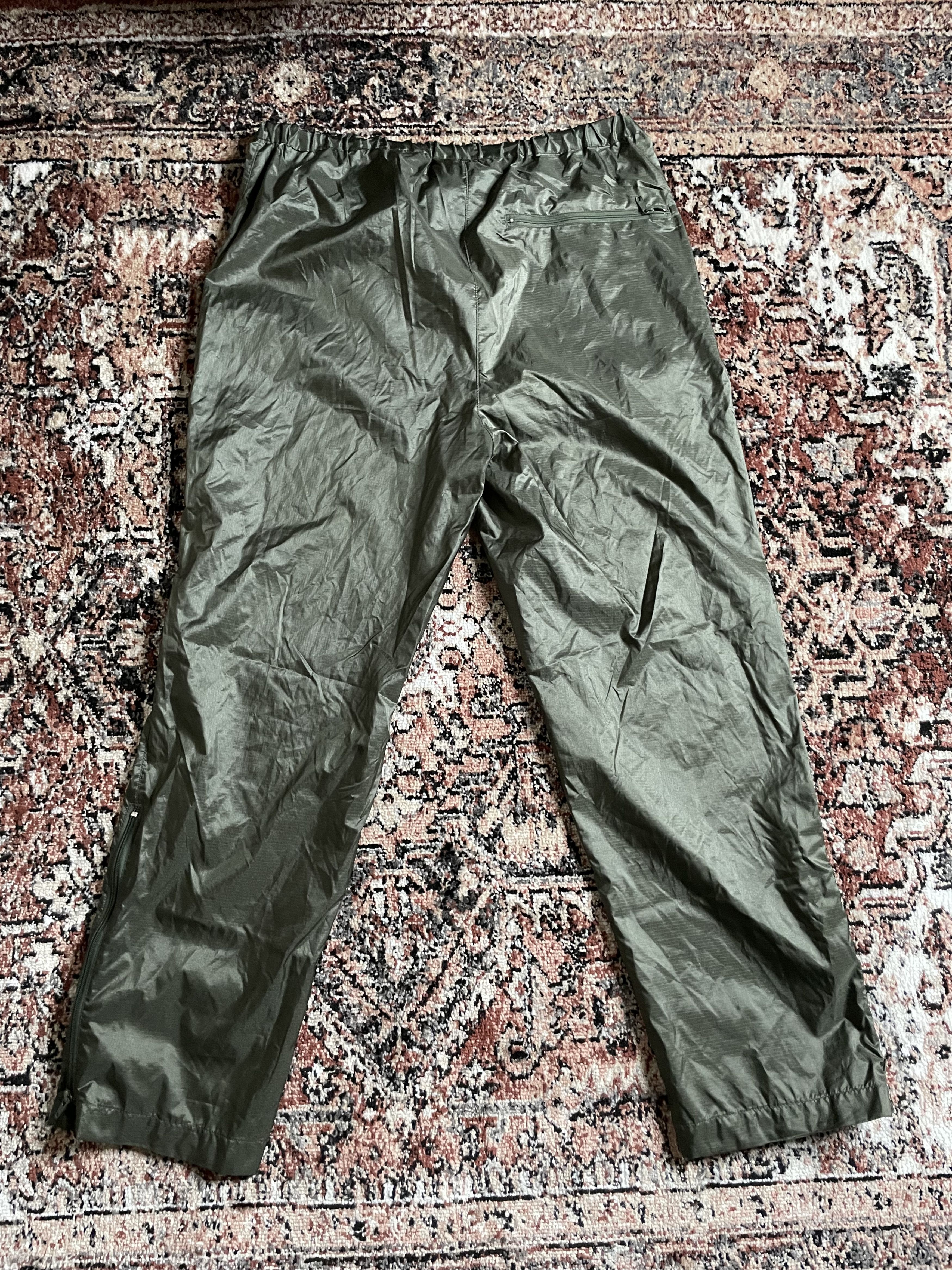 Eddie Bauer Eddie Bauer - Military green windbreaker(zipper/flare ankle) Size US 28 / EU 44 - 2 Thumbnail
