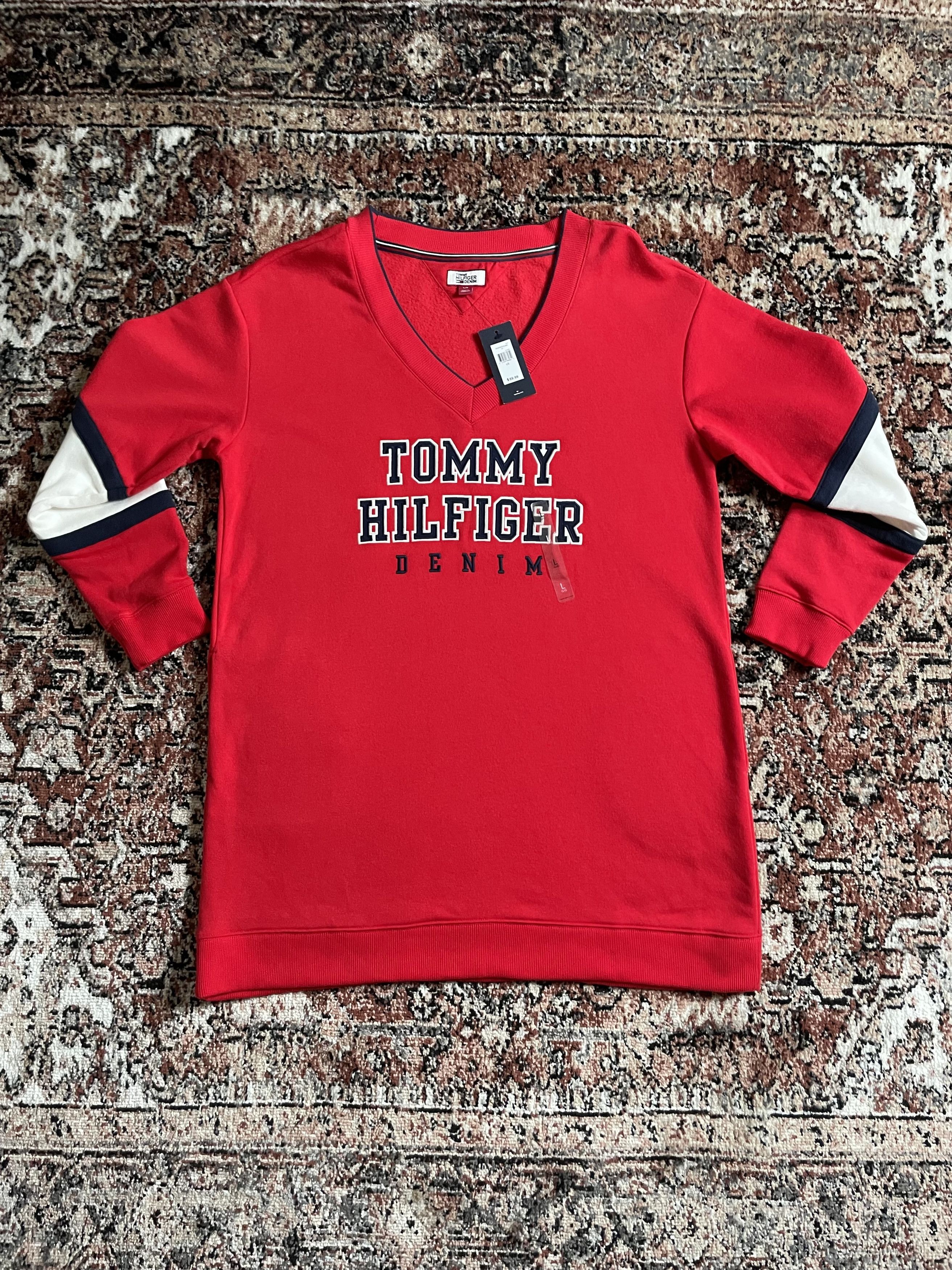 Tommy Hilfiger Tommy Hilfiger - Red w/ white V neck sweater (with pockets) Size US L / EU 52-54 / 3 - 1 Thumbnail