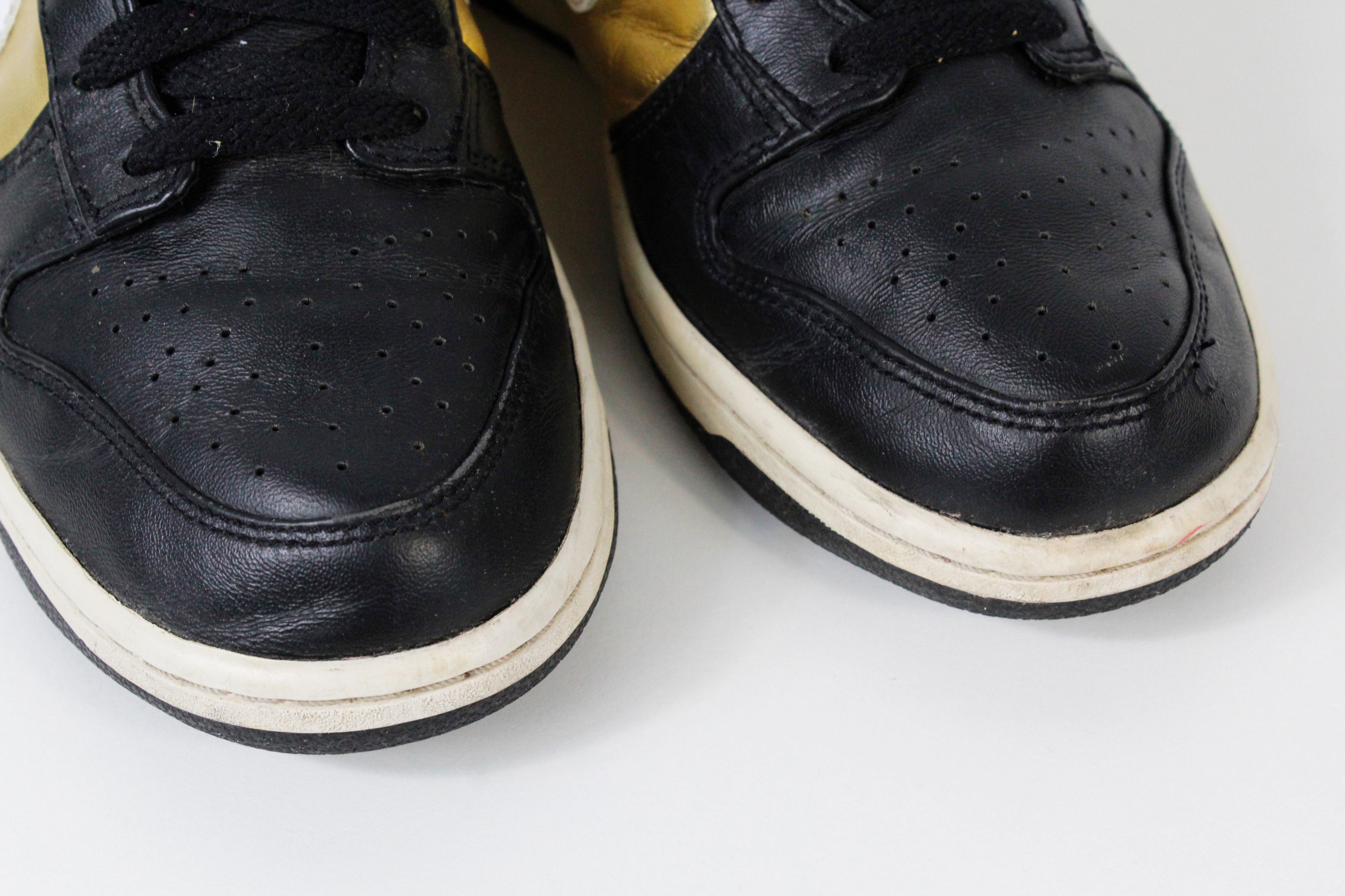 Nike Nike Dunk High Premium Metallic Gold Sneakers Shoes US9 Size US 9 / EU 42 - 8 Thumbnail