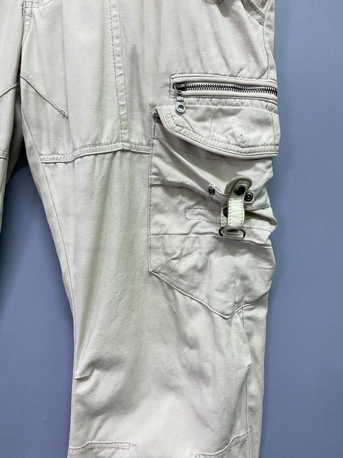 In The Attic Cargo IN THE ATTIC Multipocket Distressed Curve Leg Pants Size US 33 - 11 Thumbnail
