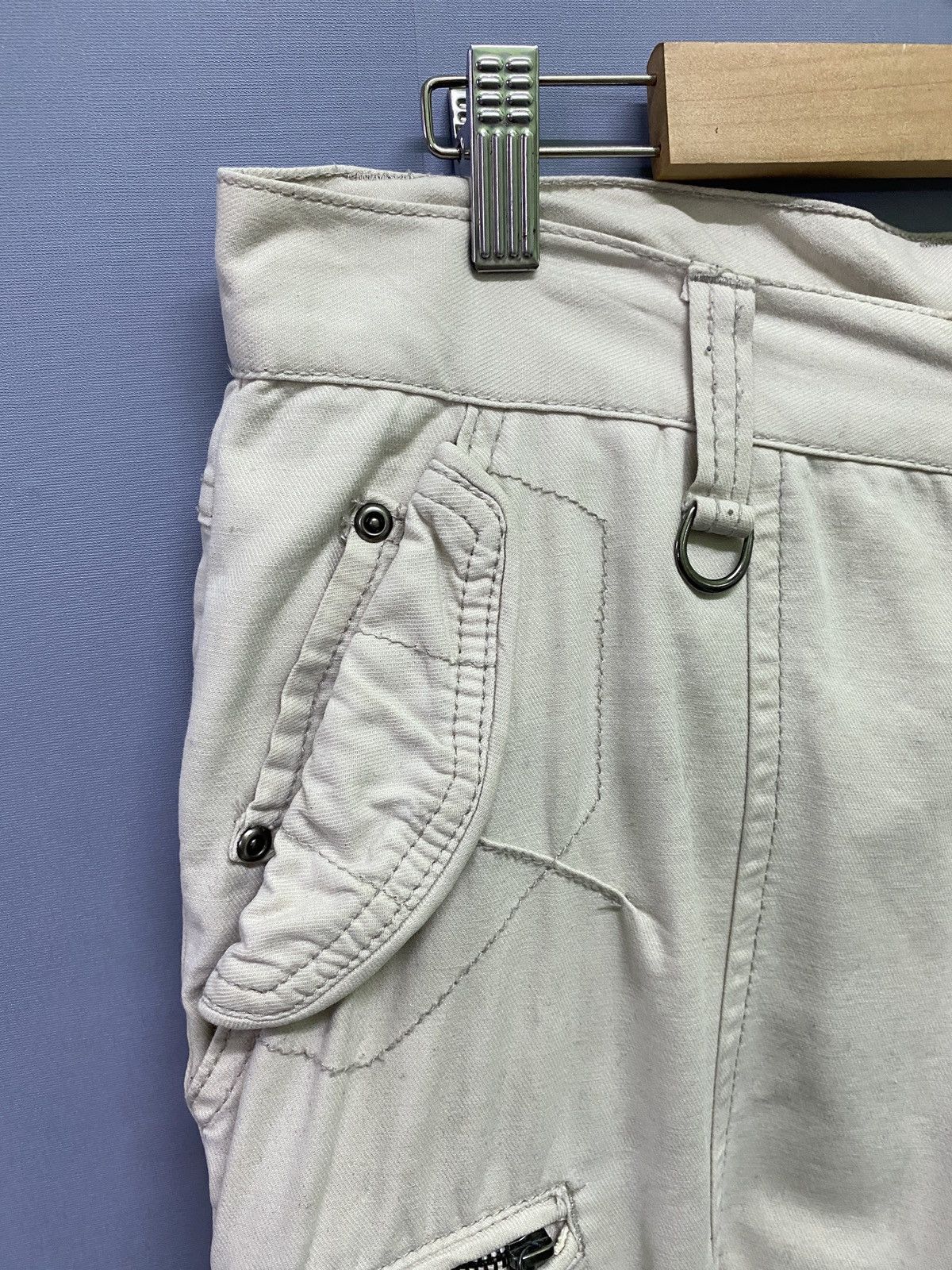 In The Attic Cargo IN THE ATTIC Multipocket Distressed Curve Leg Pants Size US 33 - 15 Thumbnail