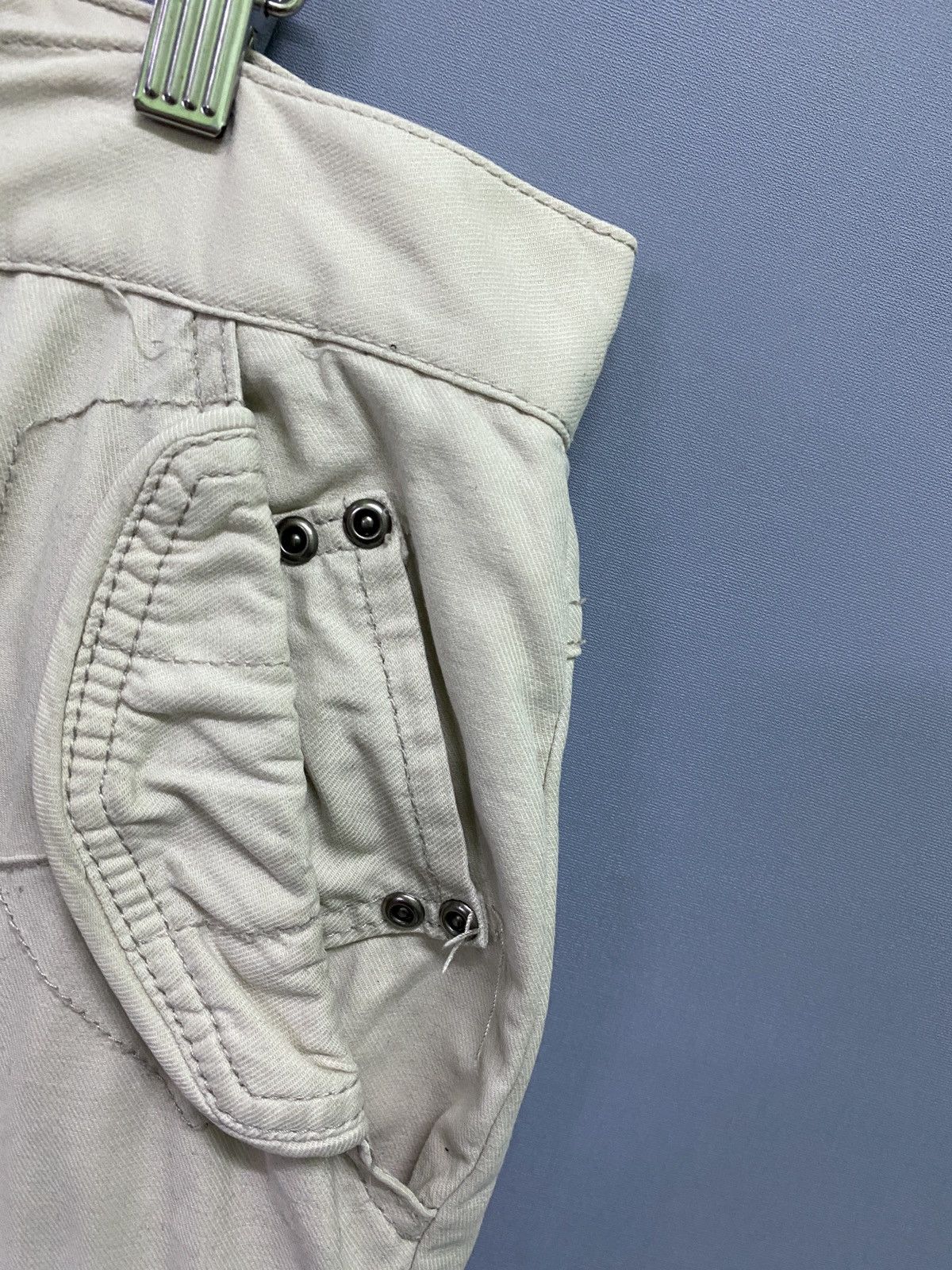 In The Attic Cargo IN THE ATTIC Multipocket Distressed Curve Leg Pants Size US 33 - 14 Thumbnail