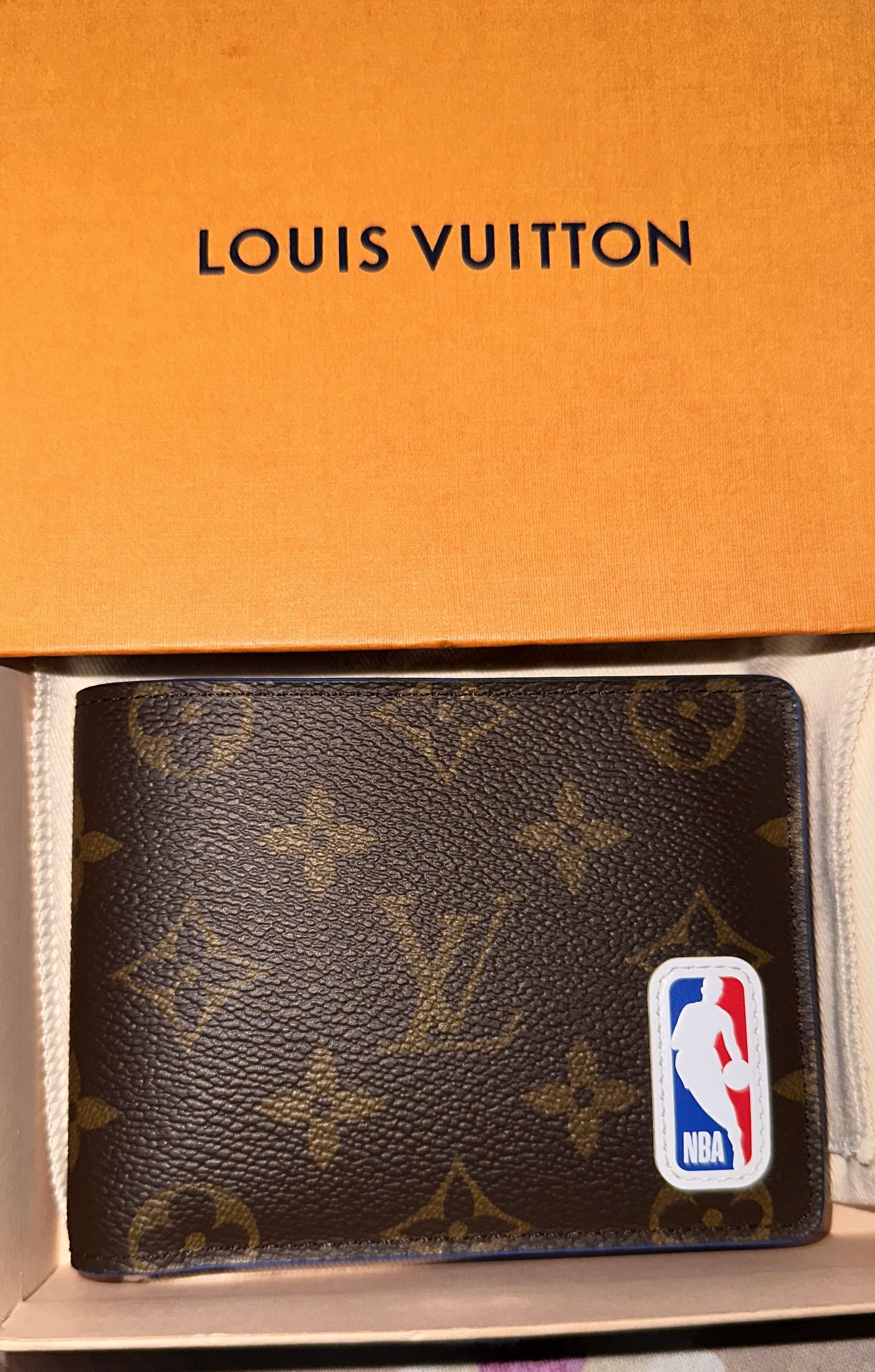LV x NBA multiple old flower wallet