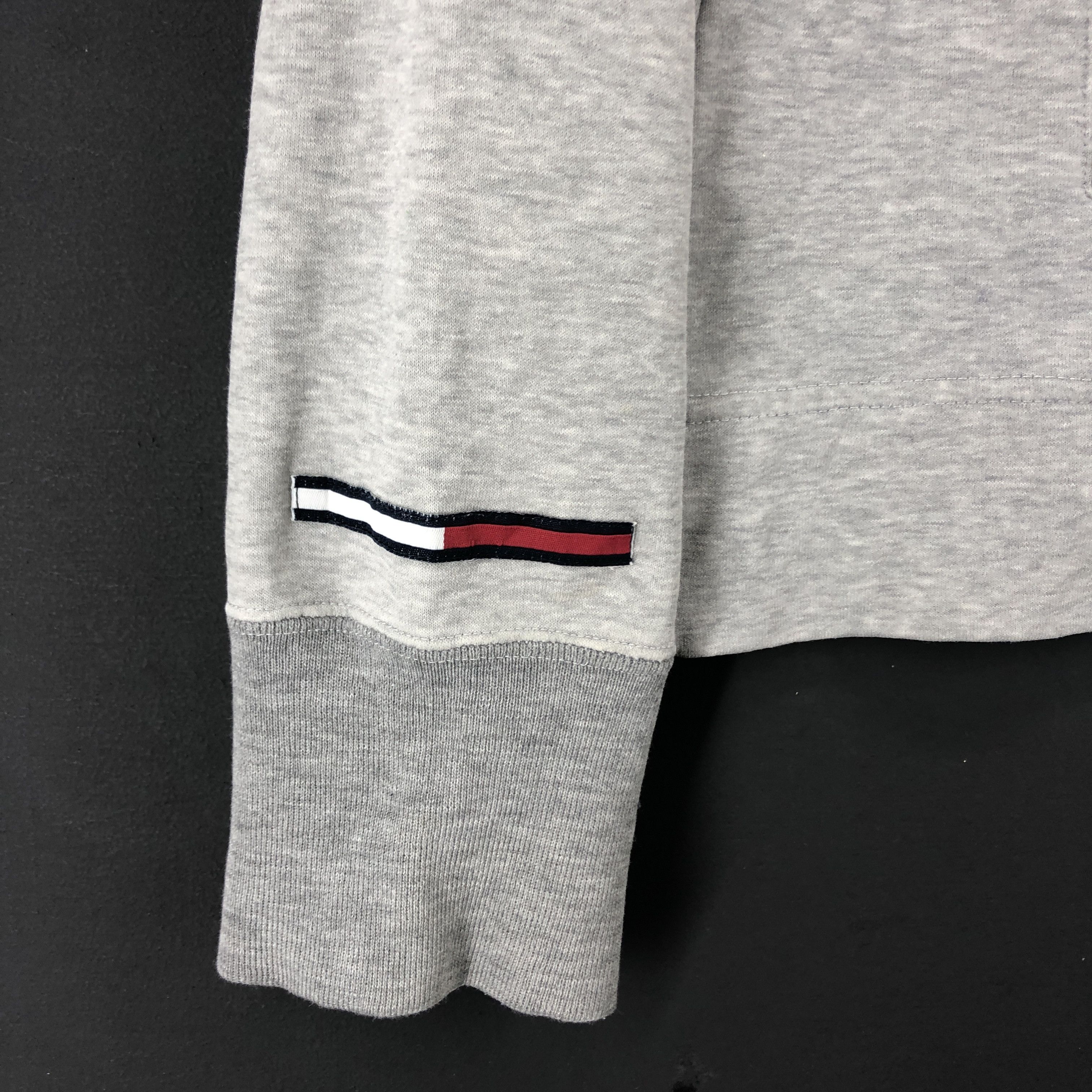 Tommy Hilfiger 90s Vintage TOMMY GIRL Turtle Neck Sweatshirt #1813-67 Size S / US 4 / IT 40 - 2 Thumbnail