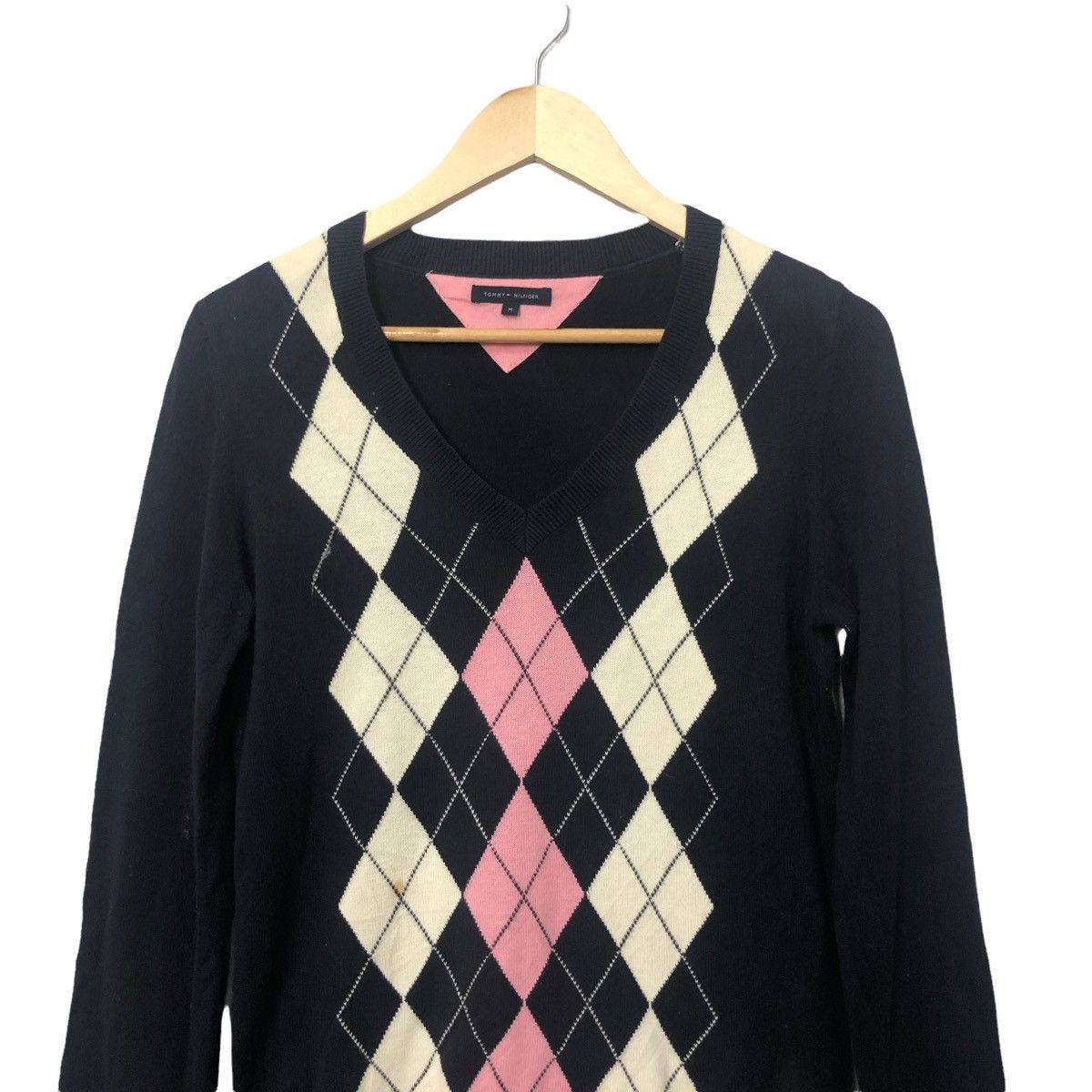 Tommy Hilfiger Vintage Tommy Hilfiger V Neck Knitwear Sweater Jumper Size US S / EU 44-46 / 1 - 4 Thumbnail