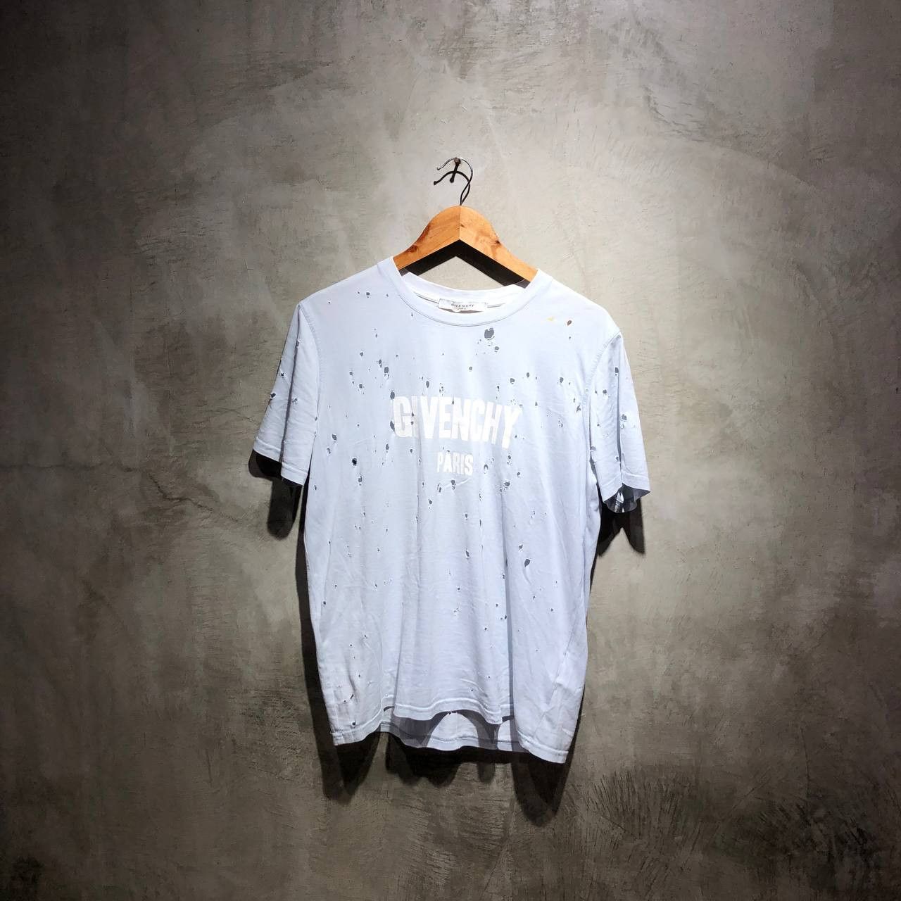 Givenchy T Shirt Distressed | Grailed