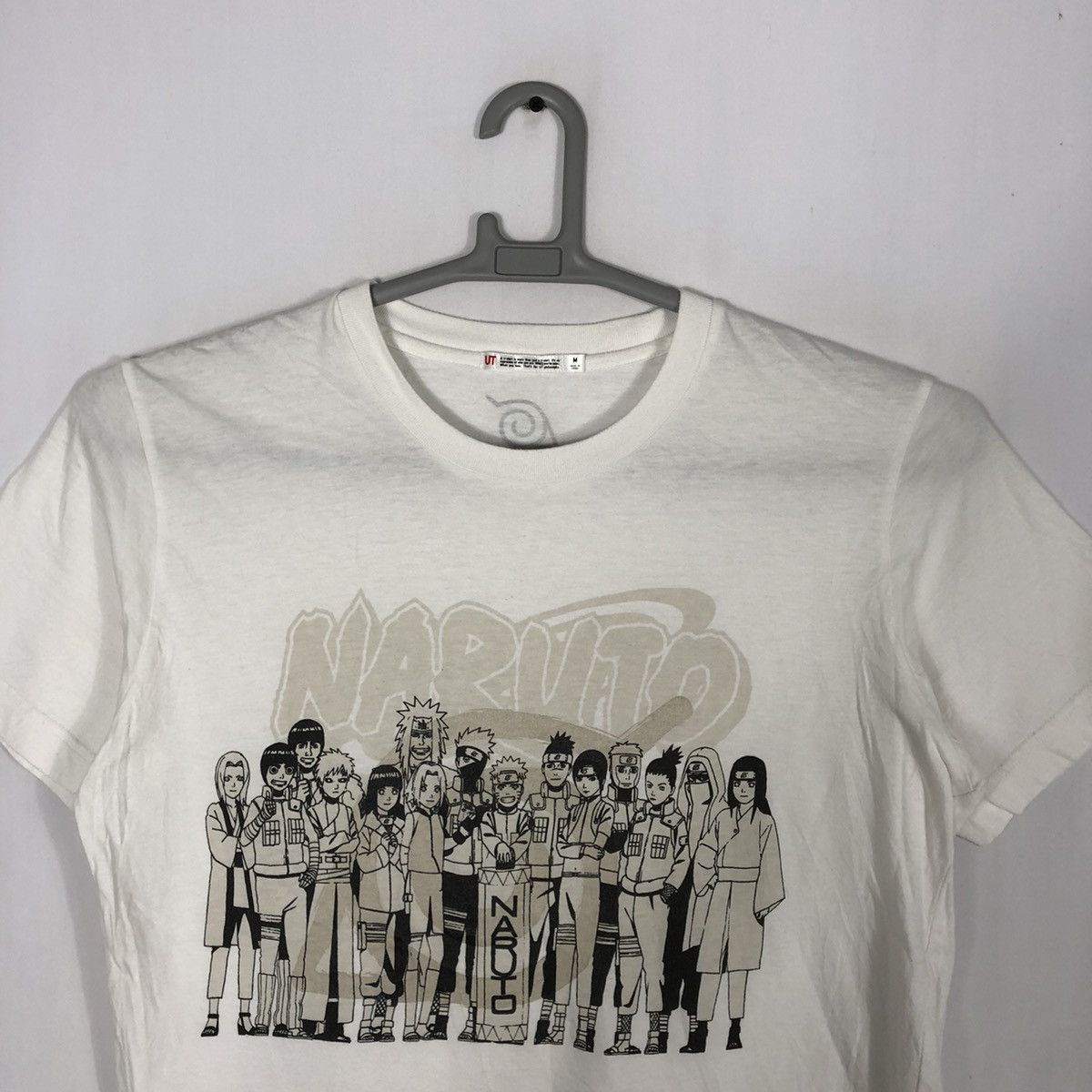 Anime × Uniqlo 🔥Rare🔥Anime Naruto Konoha Heroes Character Promo Tee Size US M / EU 48-50 / 2 - 2 Thumbnail