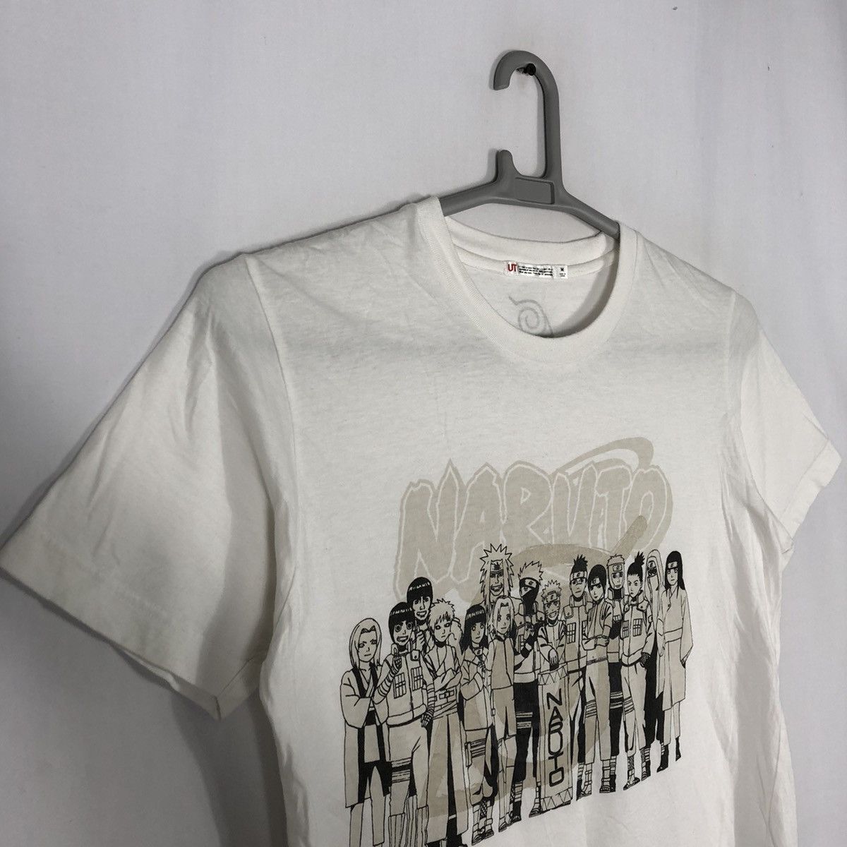 Anime × Uniqlo 🔥Rare🔥Anime Naruto Konoha Heroes Character Promo Tee Size US M / EU 48-50 / 2 - 7 Thumbnail