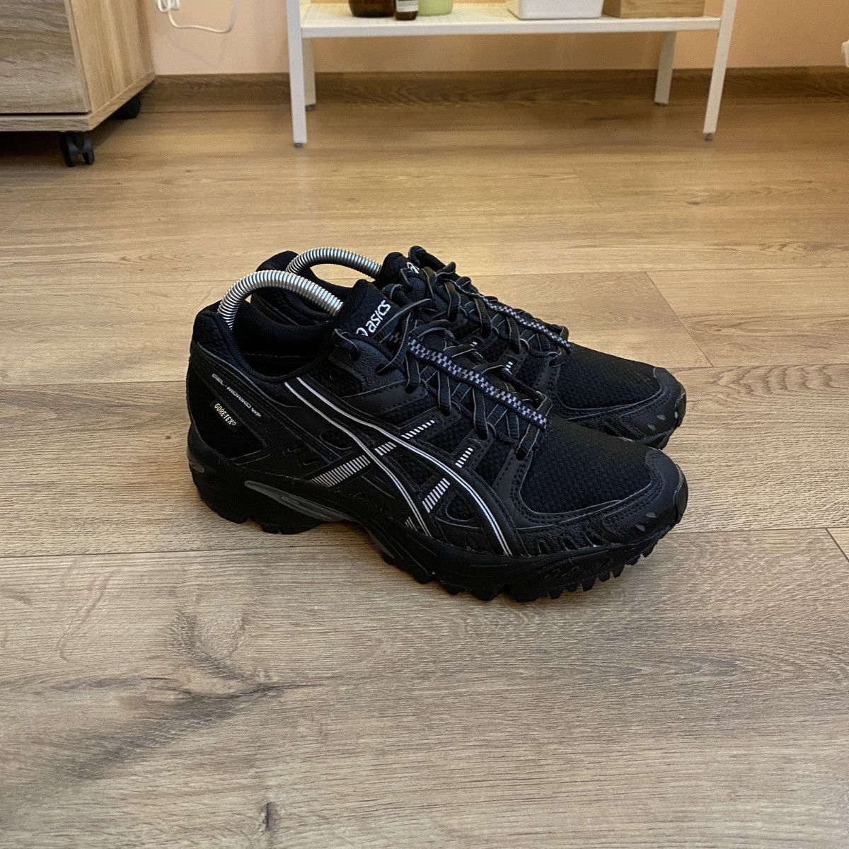 asics gel moriko gtx