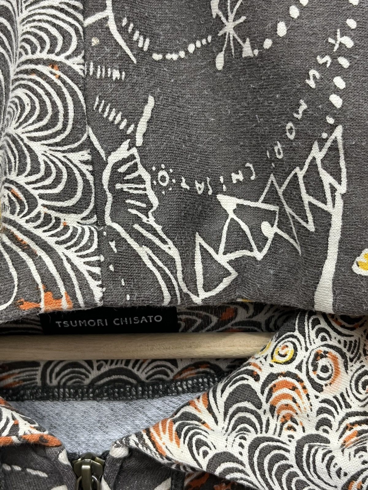 Issey Miyake VERY RARE🔥TSUMORI CHISATO Abstract Indian Art Zipper Hoodie Size US M / EU 48-50 / 2 - 10 Thumbnail